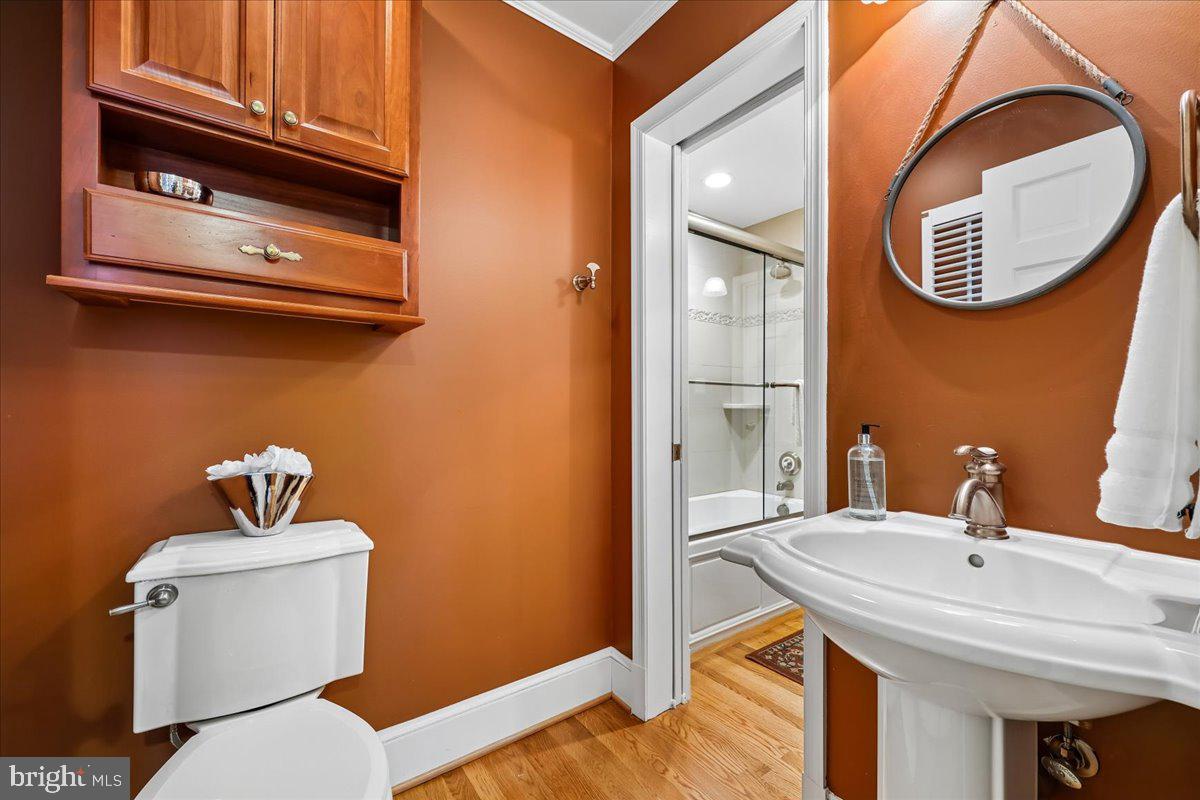 ENGLISH VILLAGE - Residential