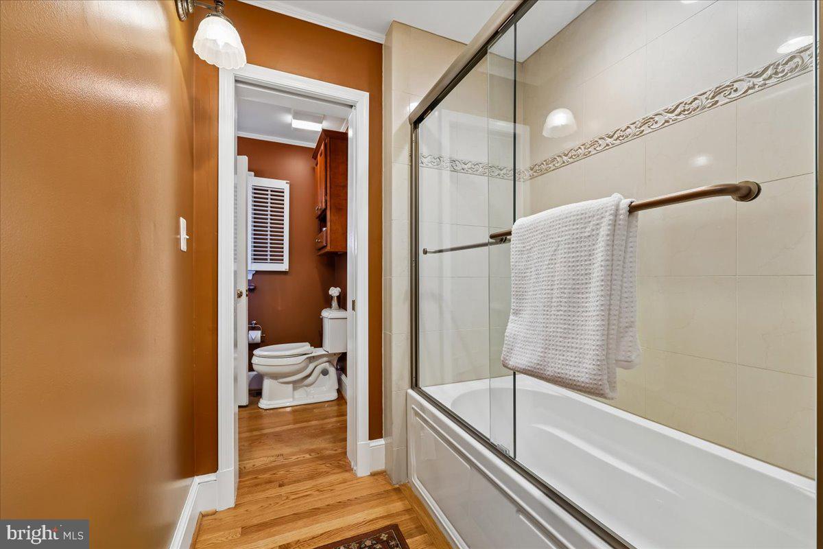 ENGLISH VILLAGE - Residential