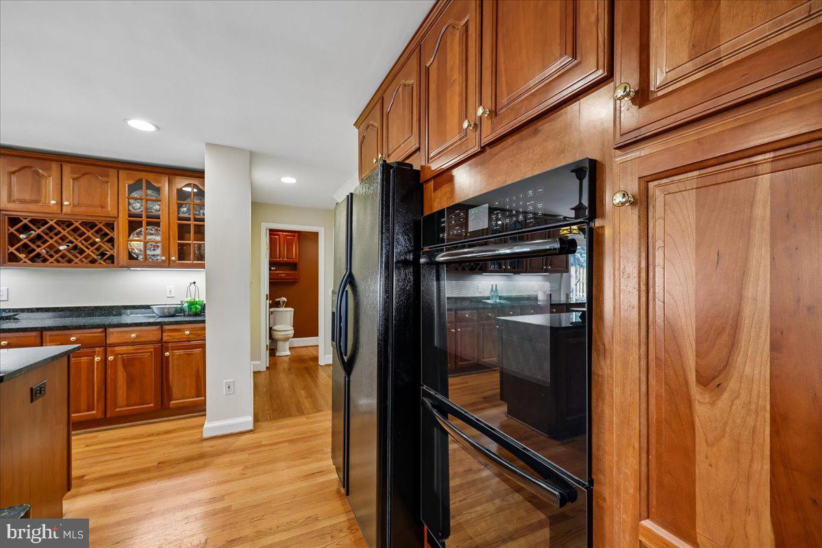 ENGLISH VILLAGE - Residential