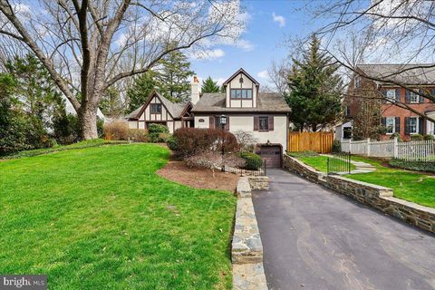 Photo of 5735 Bradley Boulevard, BETHESDA, MD 20814 (MLS # MDMC2224974)