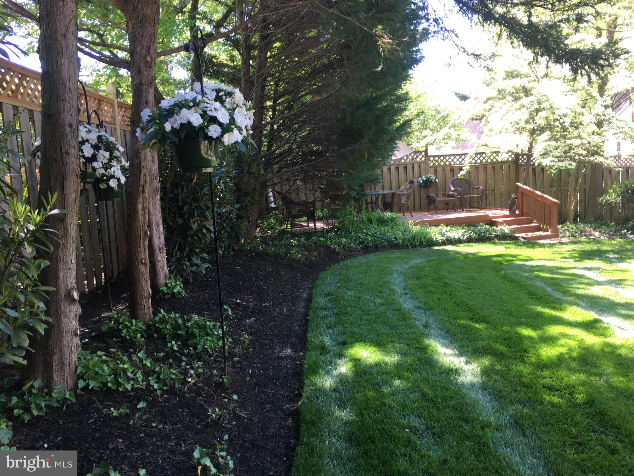 ENGLISH VILLAGE - Residential