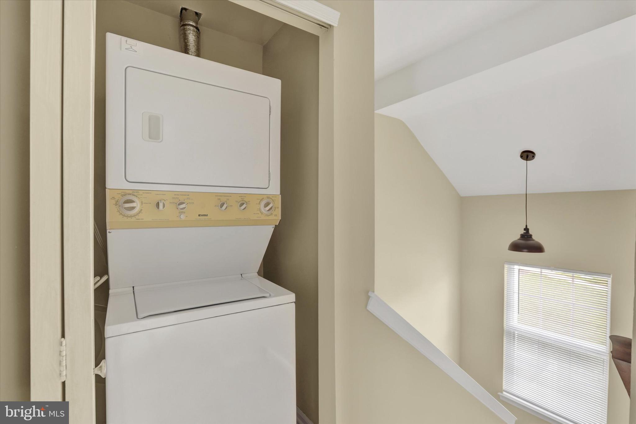 COUNTRY BEND - Residential