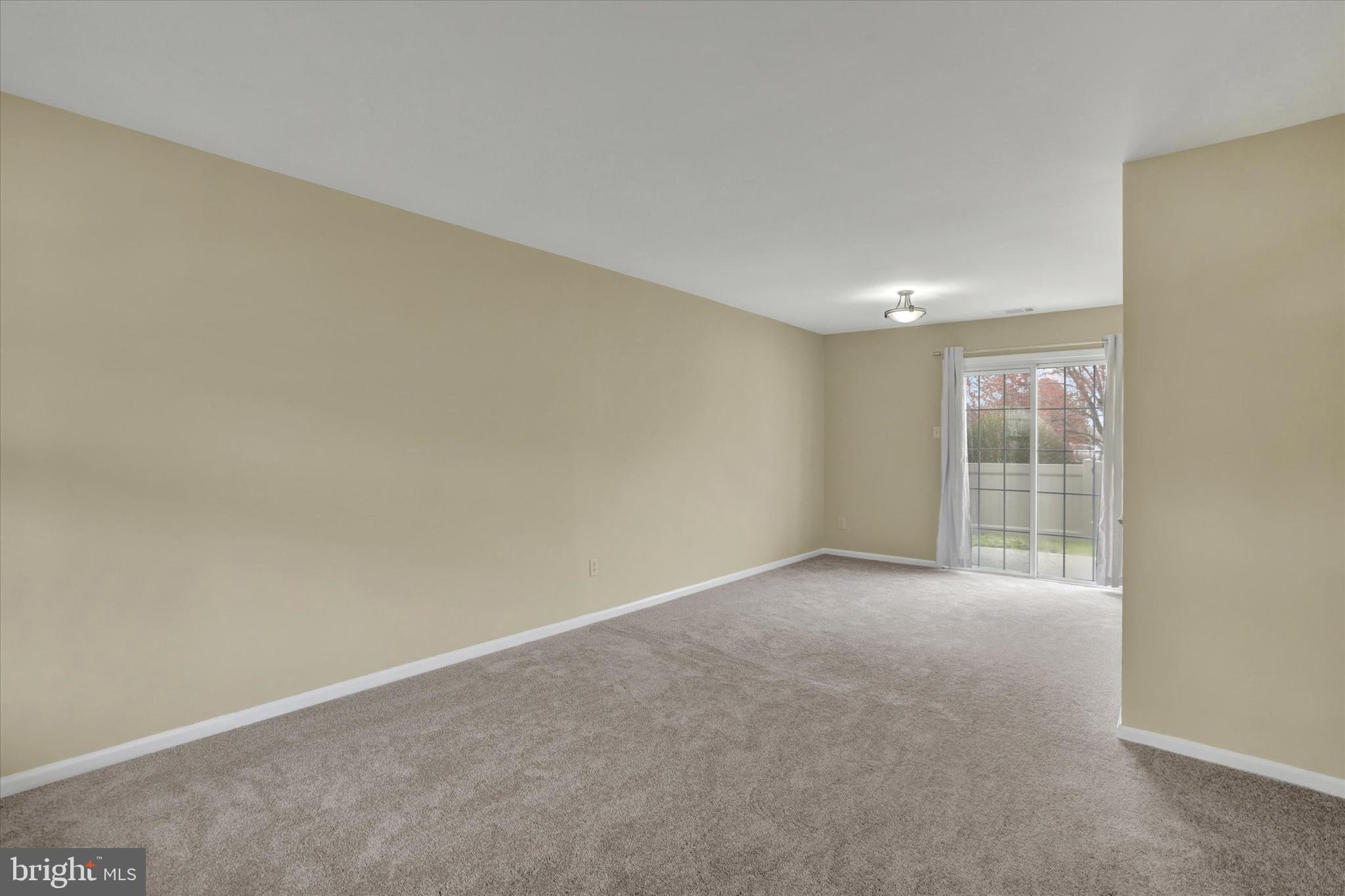 COUNTRY BEND - Residential