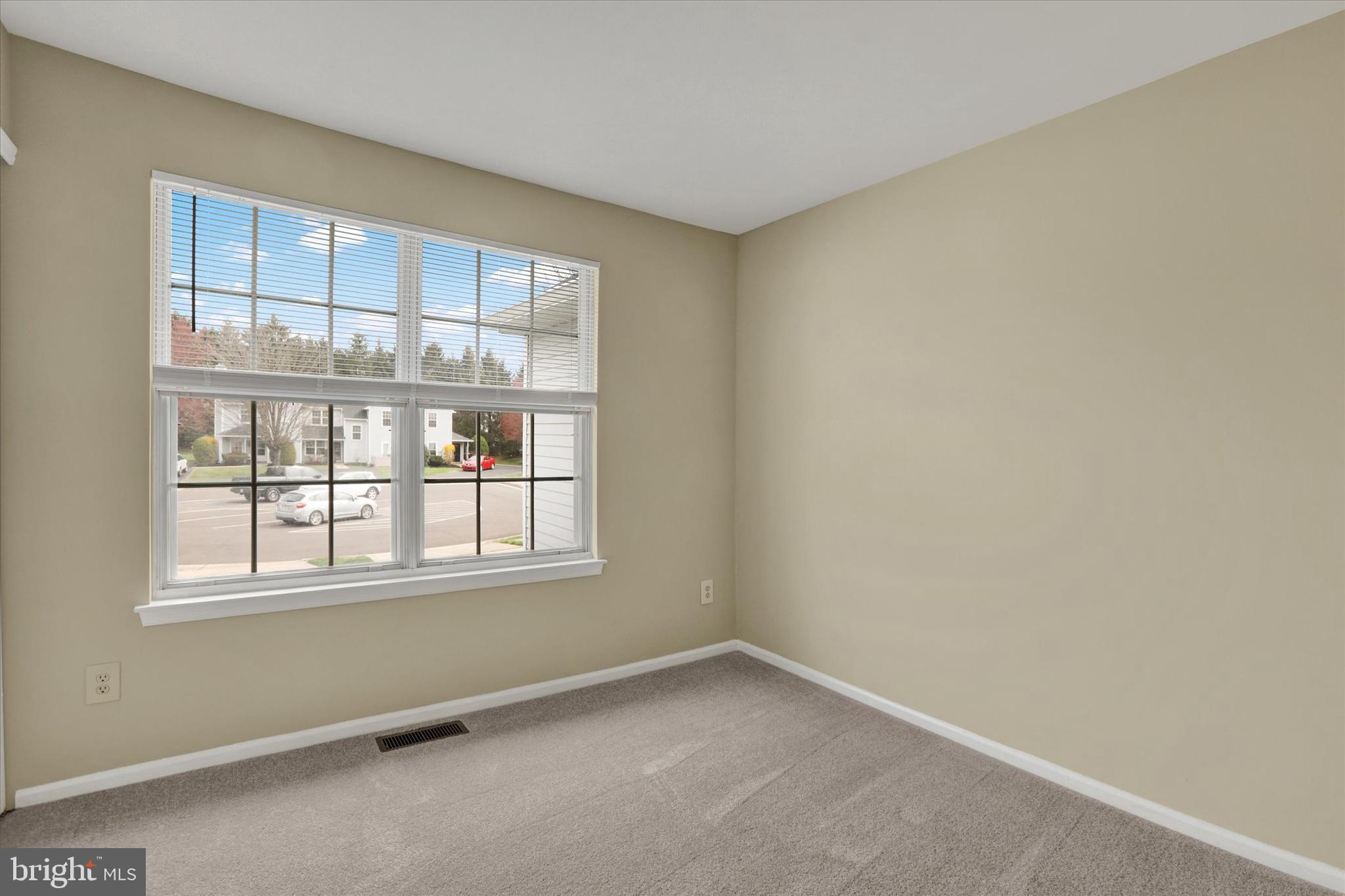 COUNTRY BEND - Residential