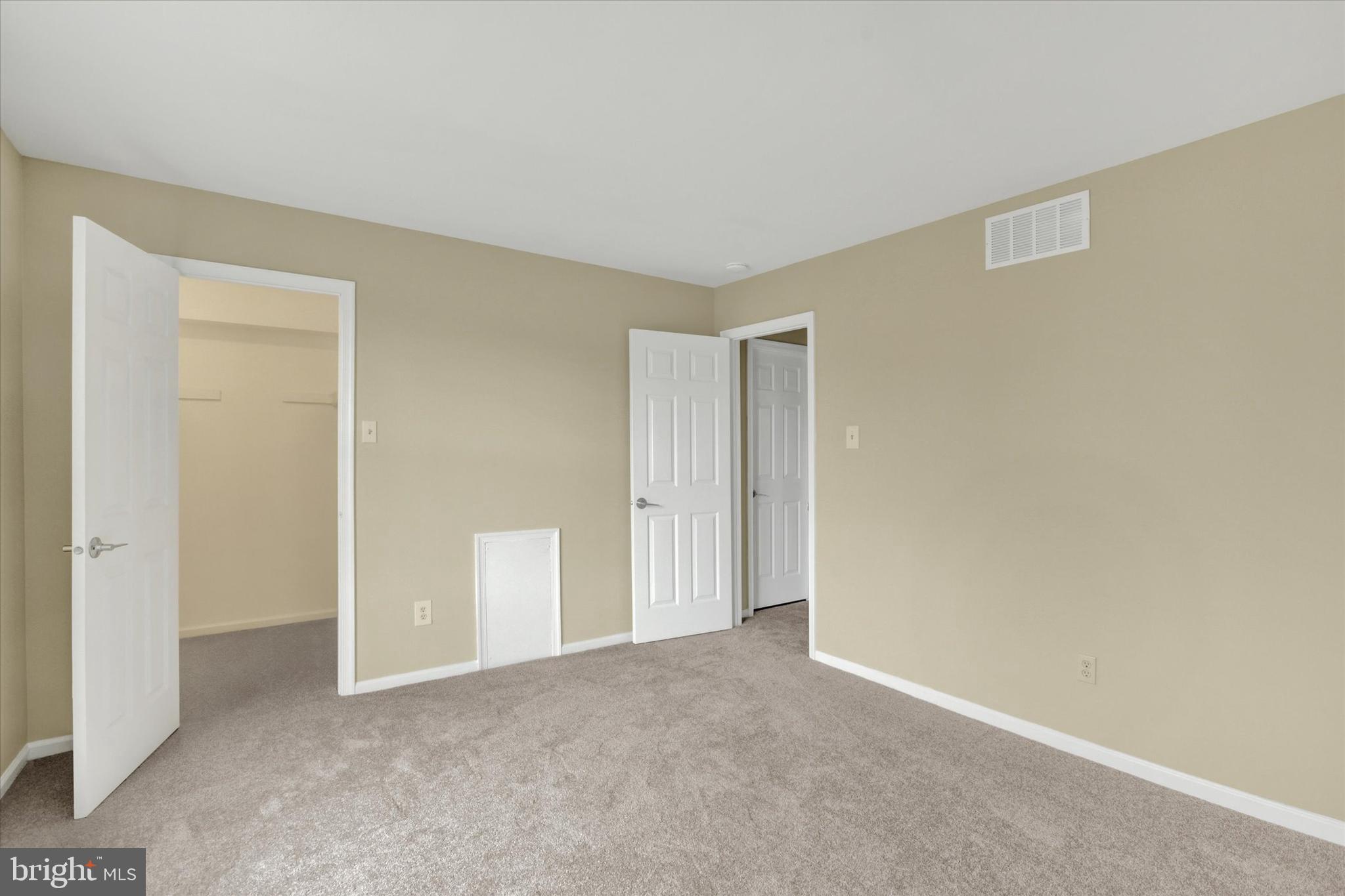 COUNTRY BEND - Residential