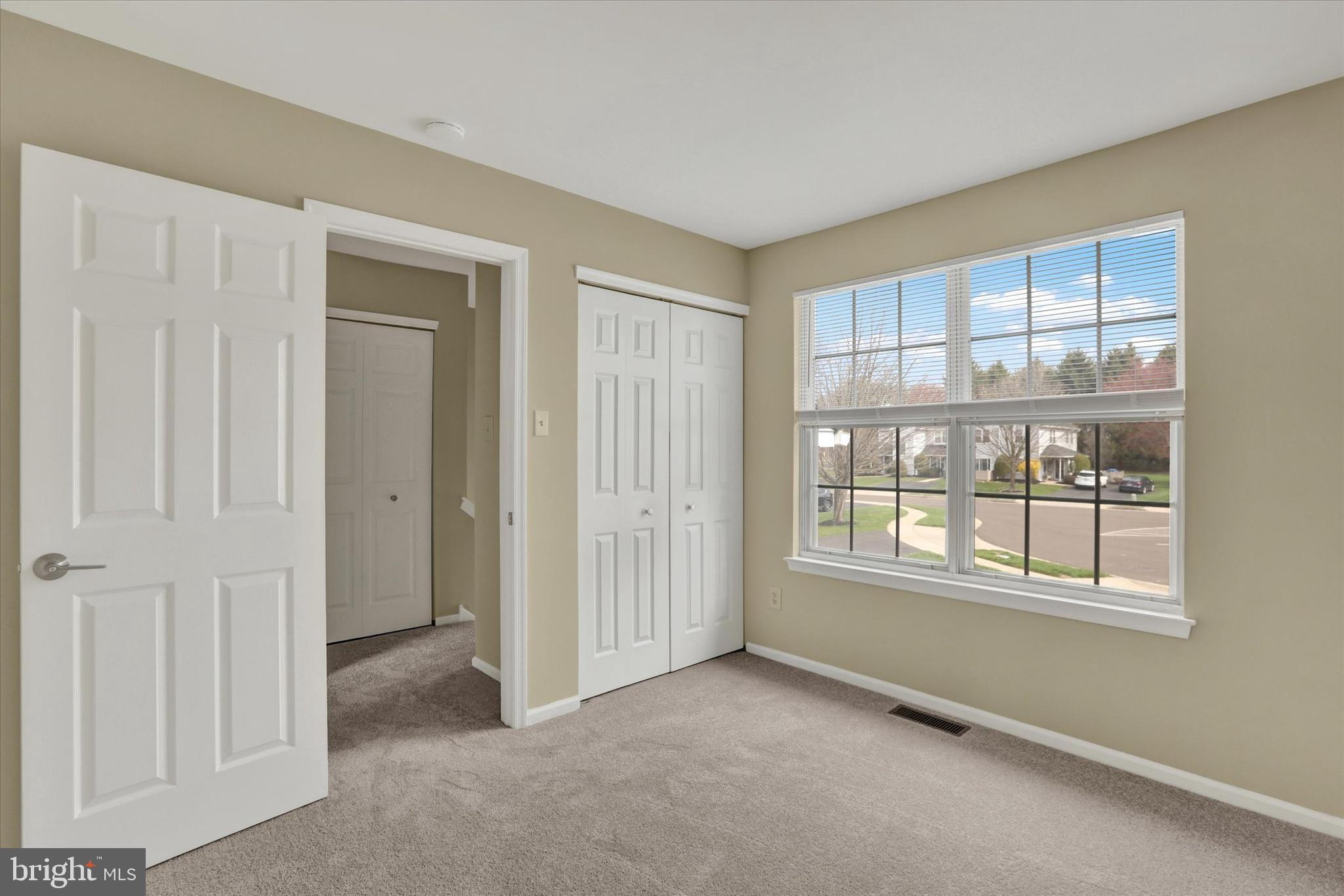 COUNTRY BEND - Residential