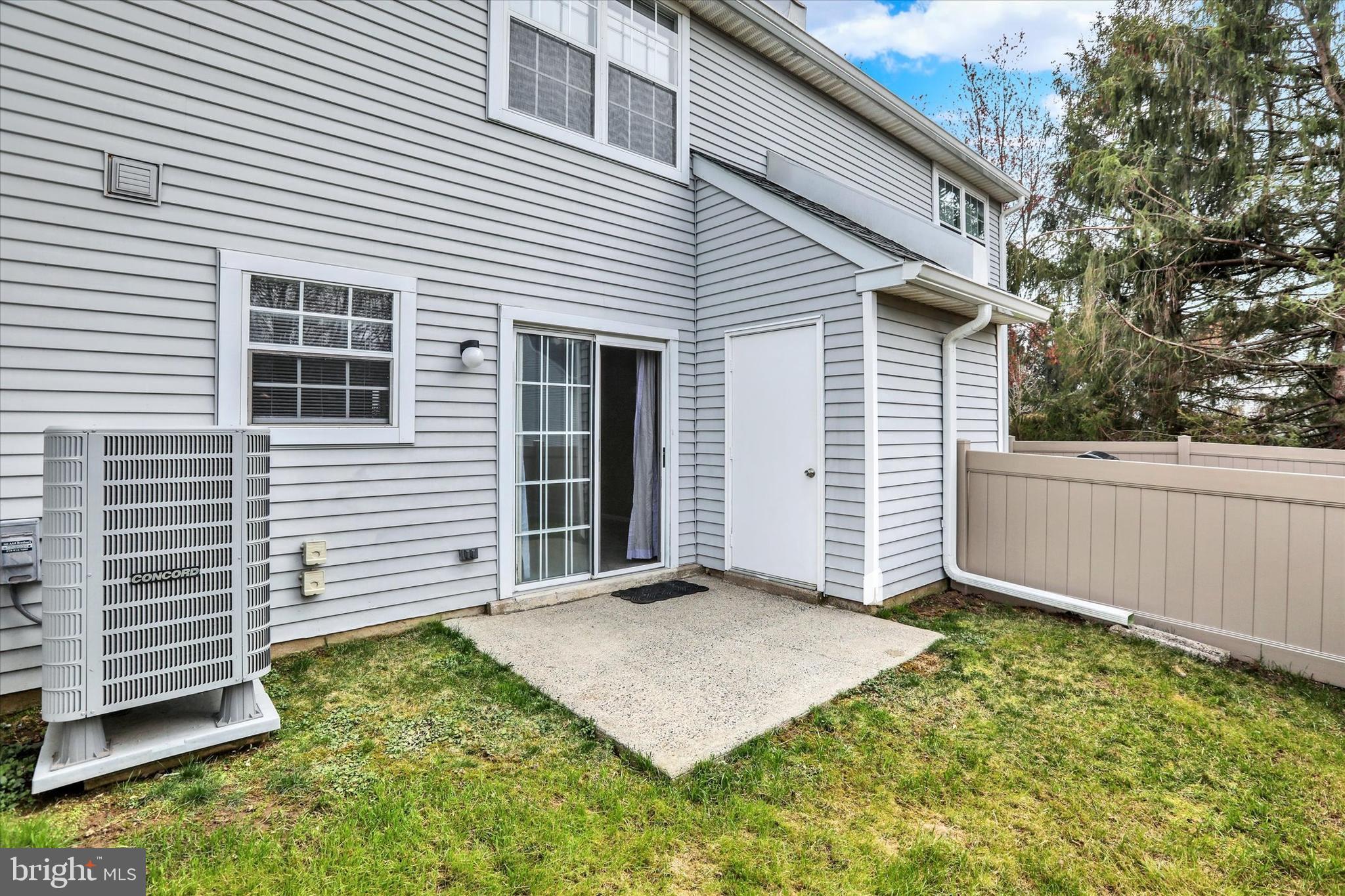 COUNTRY BEND - Residential