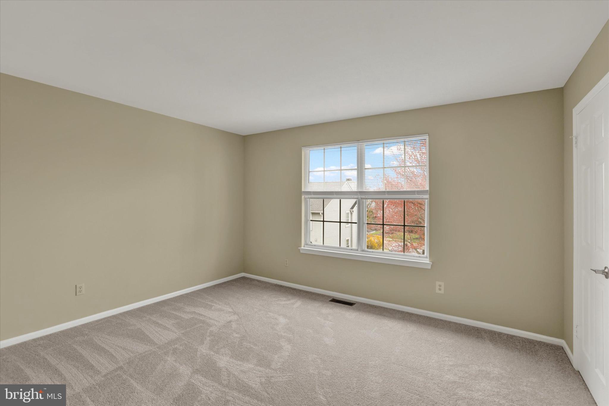 COUNTRY BEND - Residential