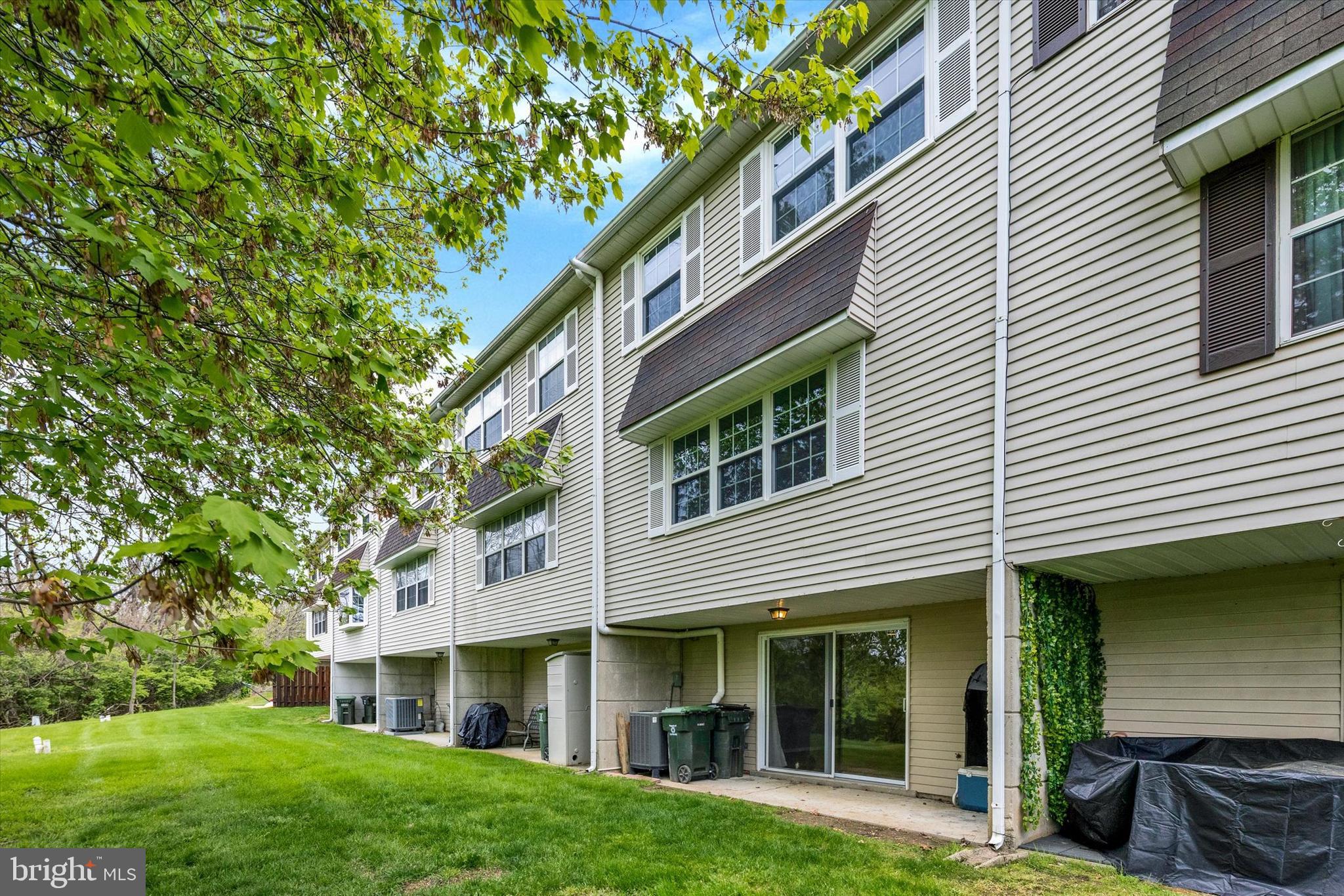BEAVER RUN KNOLL - Residential