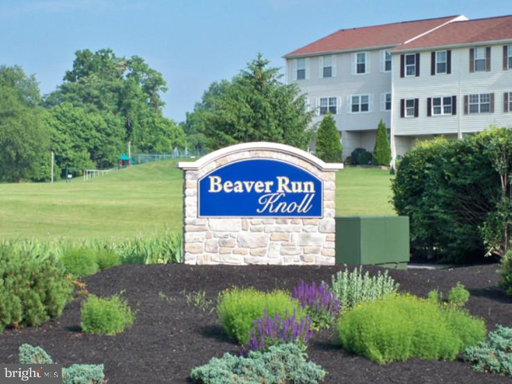 BEAVER RUN KNOLL - Residential