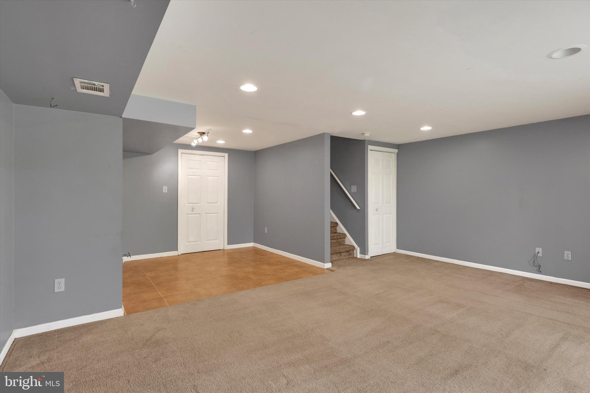 BEAVER RUN KNOLL - Residential