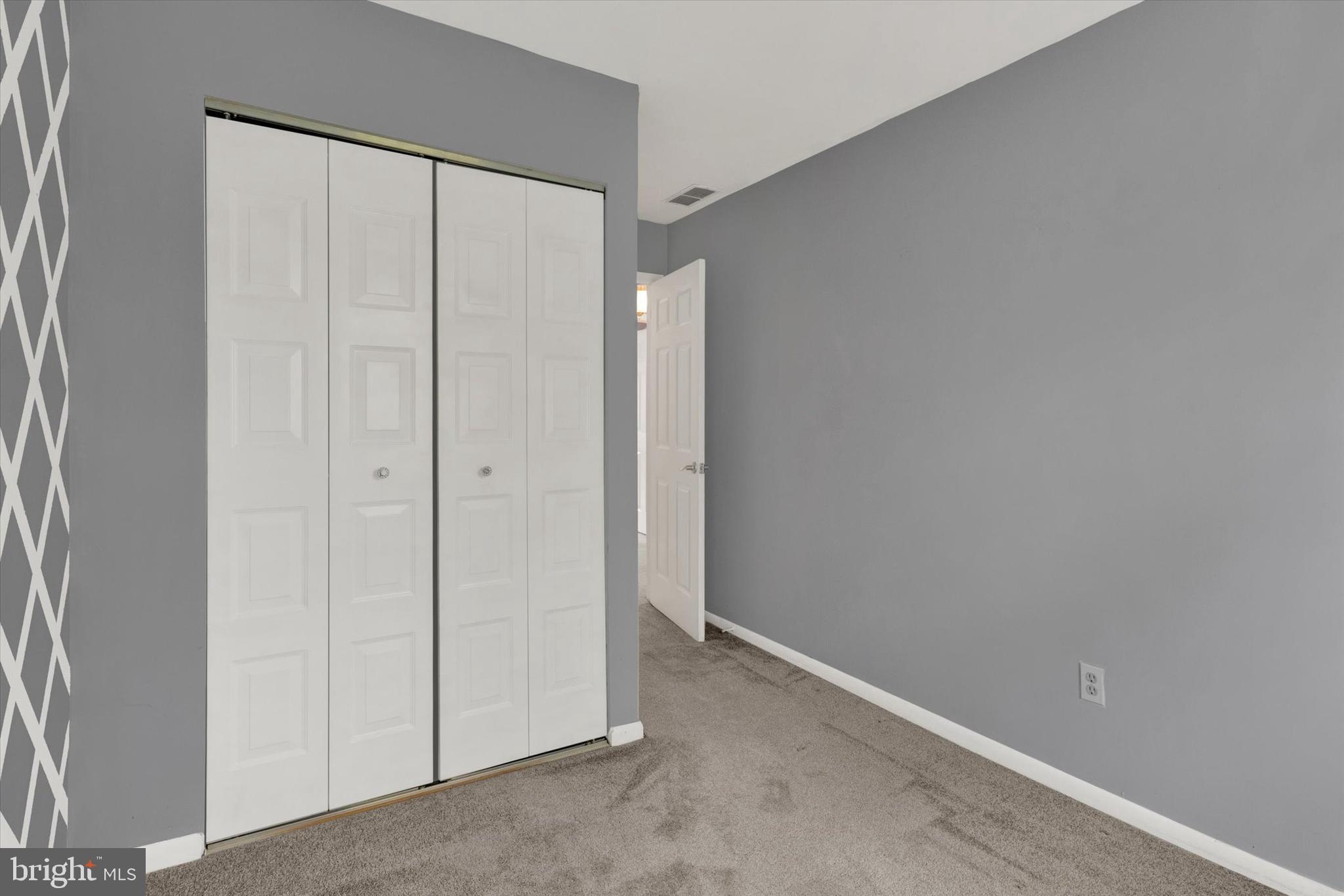 BEAVER RUN KNOLL - Residential
