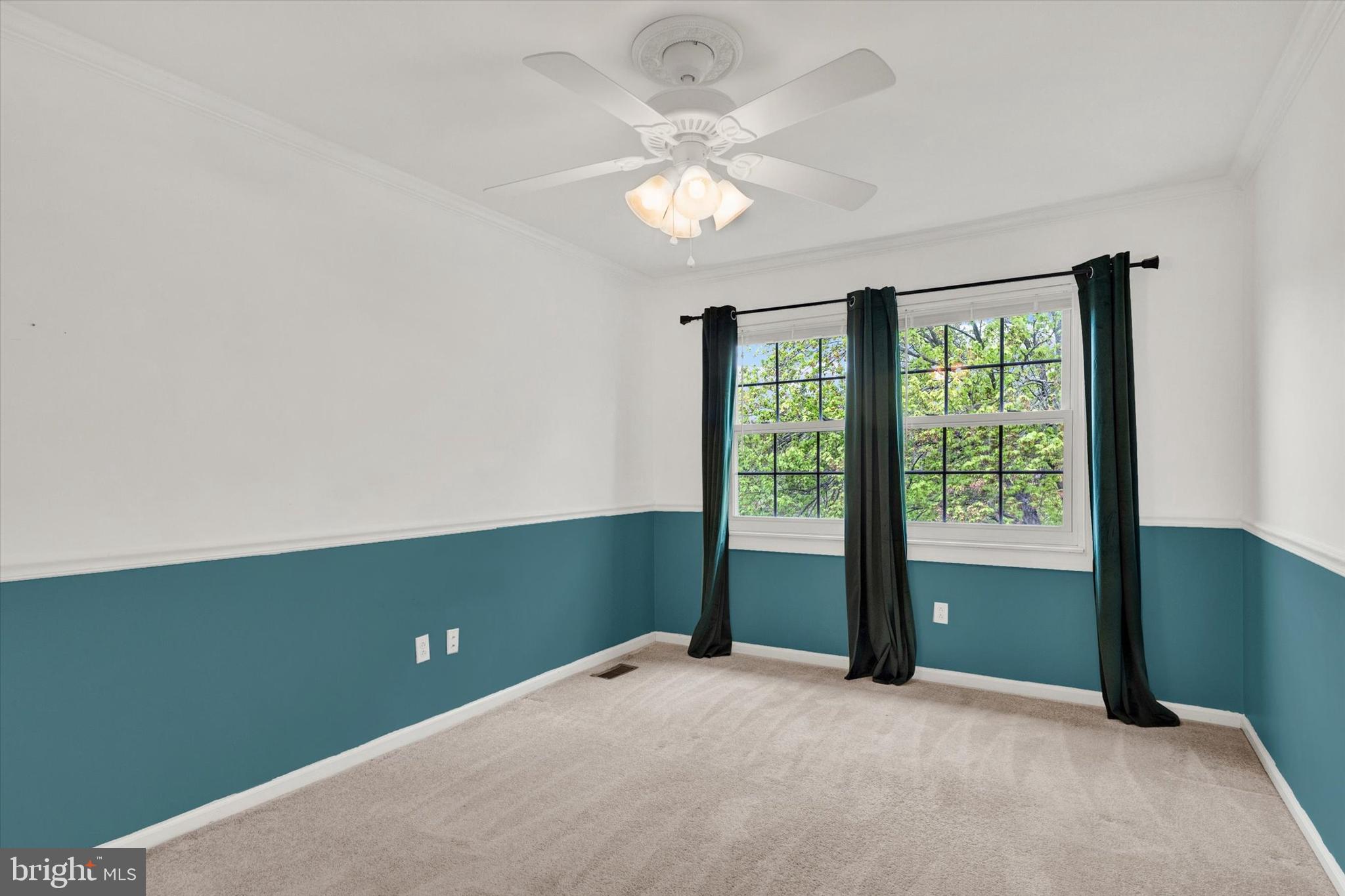 BEAVER RUN KNOLL - Residential