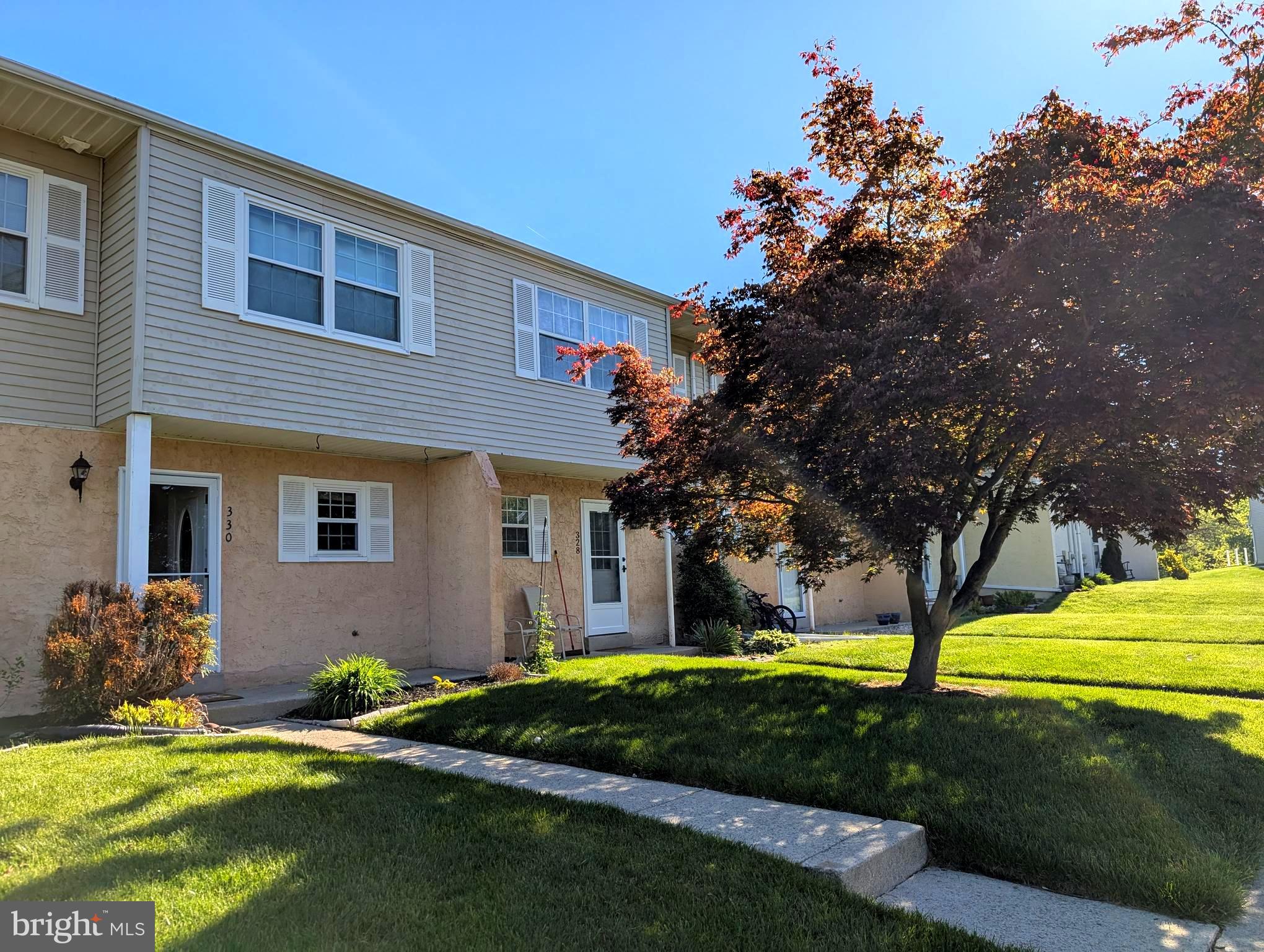 BEAVER RUN KNOLL - Residential