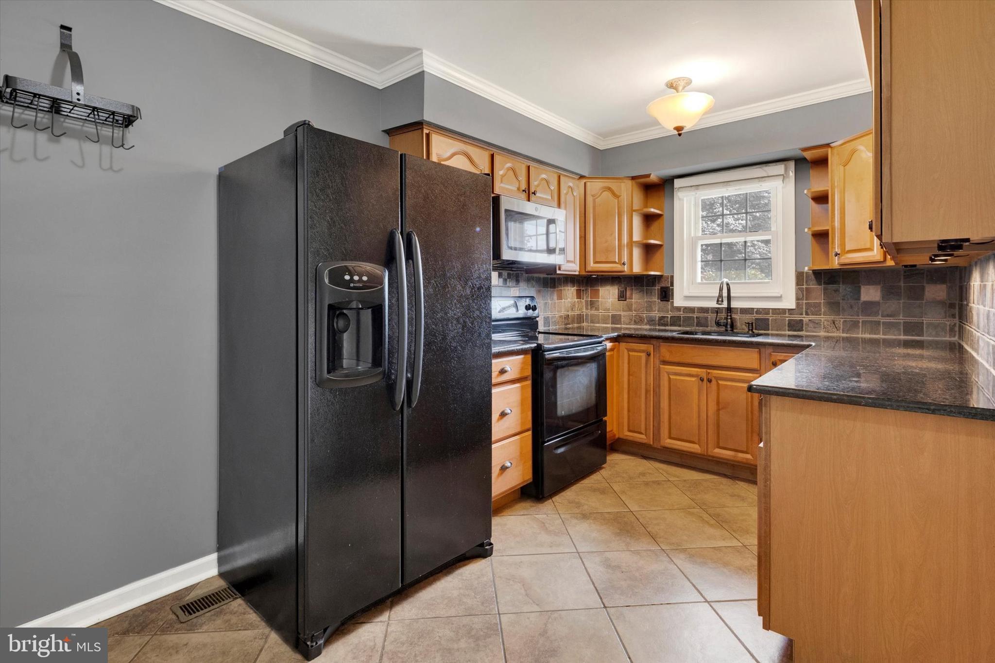 BEAVER RUN KNOLL - Residential