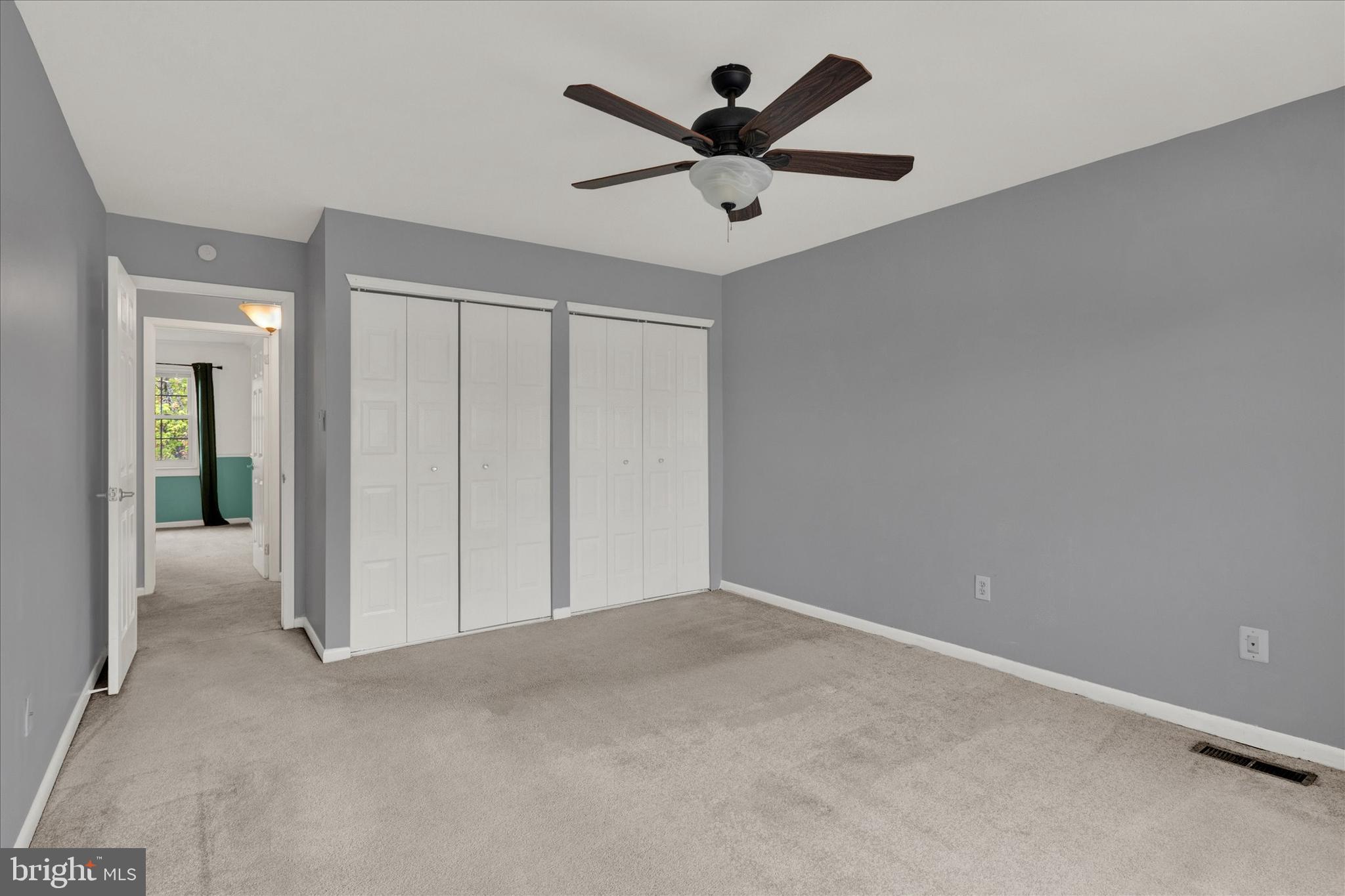 BEAVER RUN KNOLL - Residential
