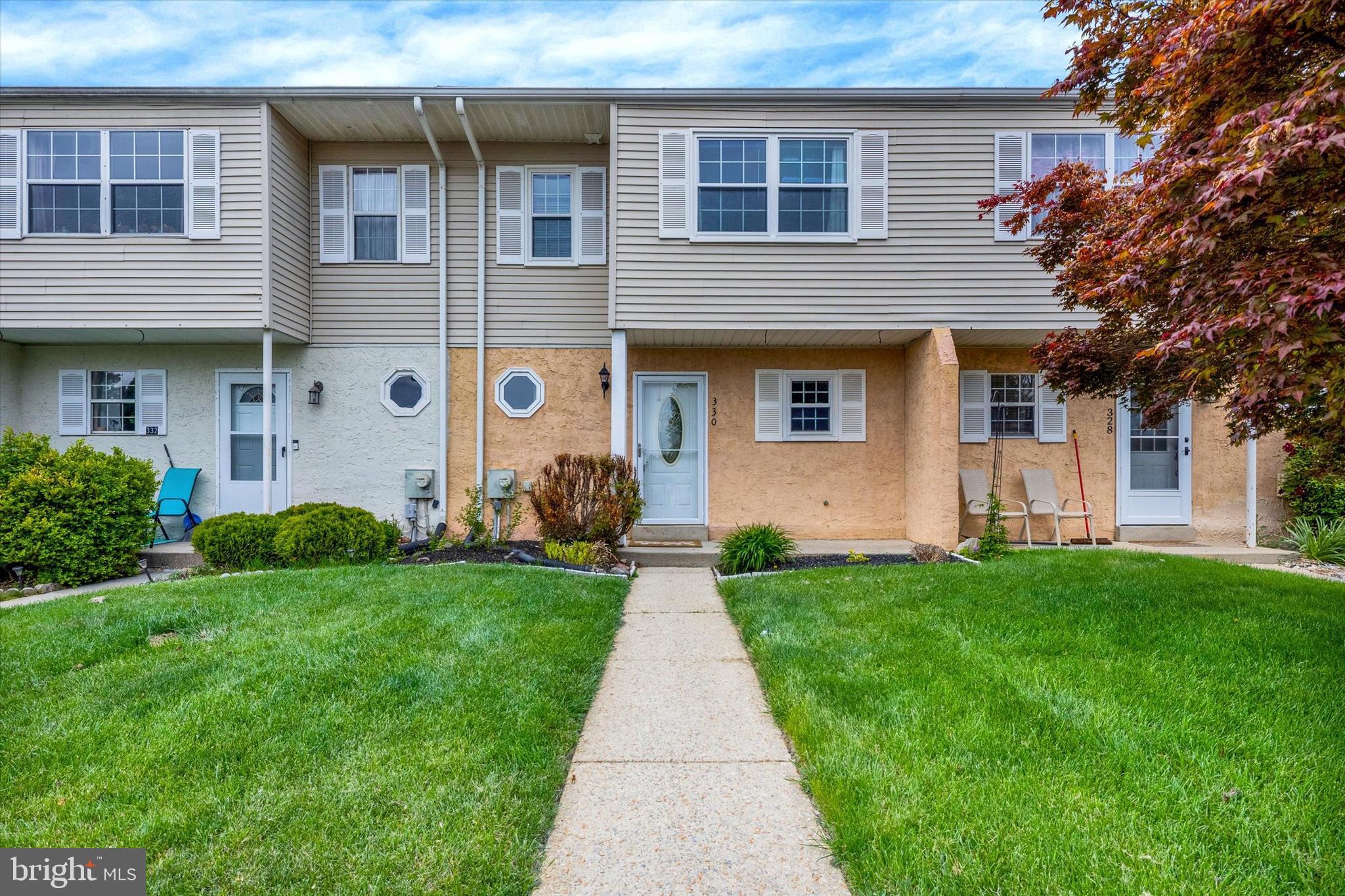 BEAVER RUN KNOLL - Residential