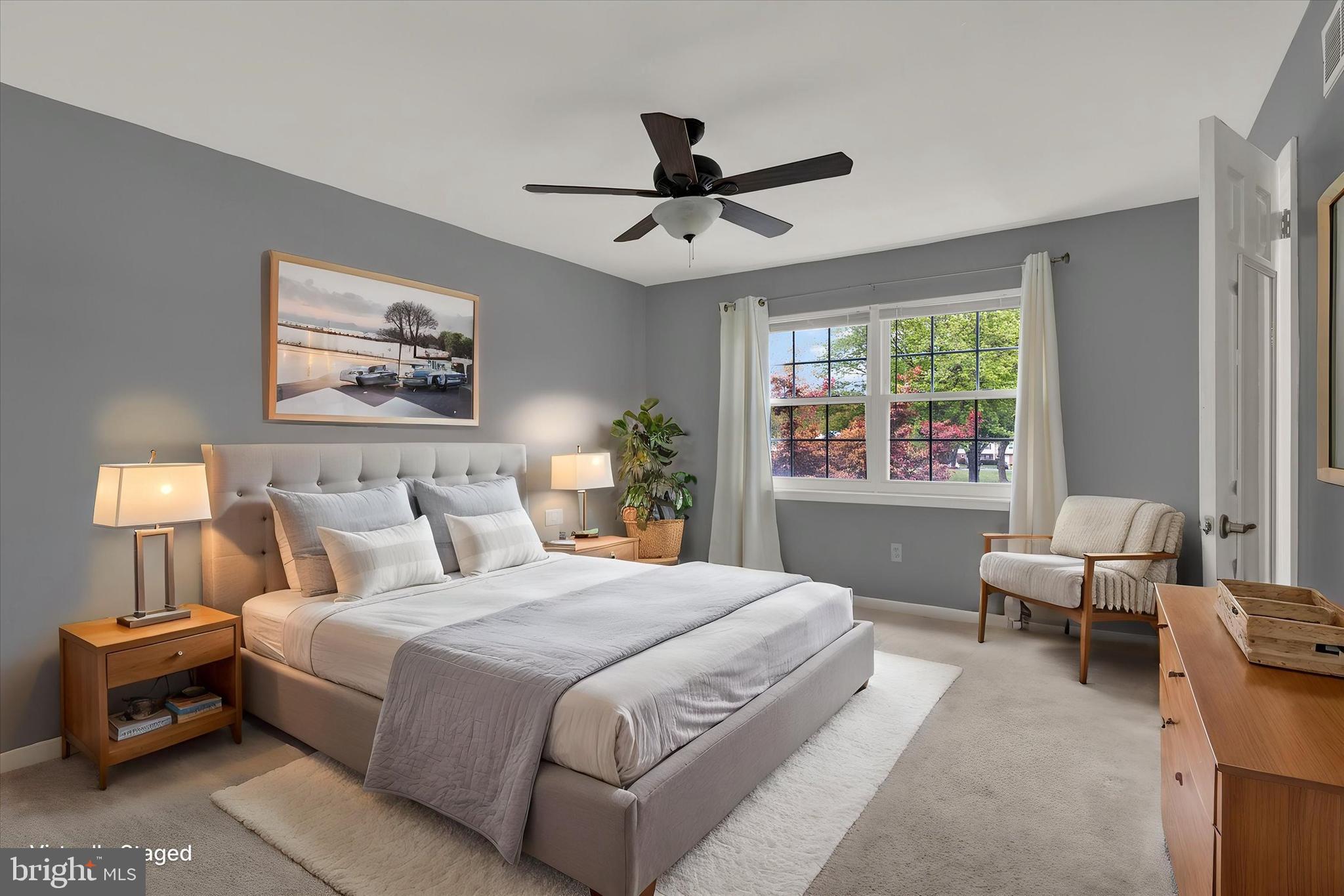 BEAVER RUN KNOLL - Residential