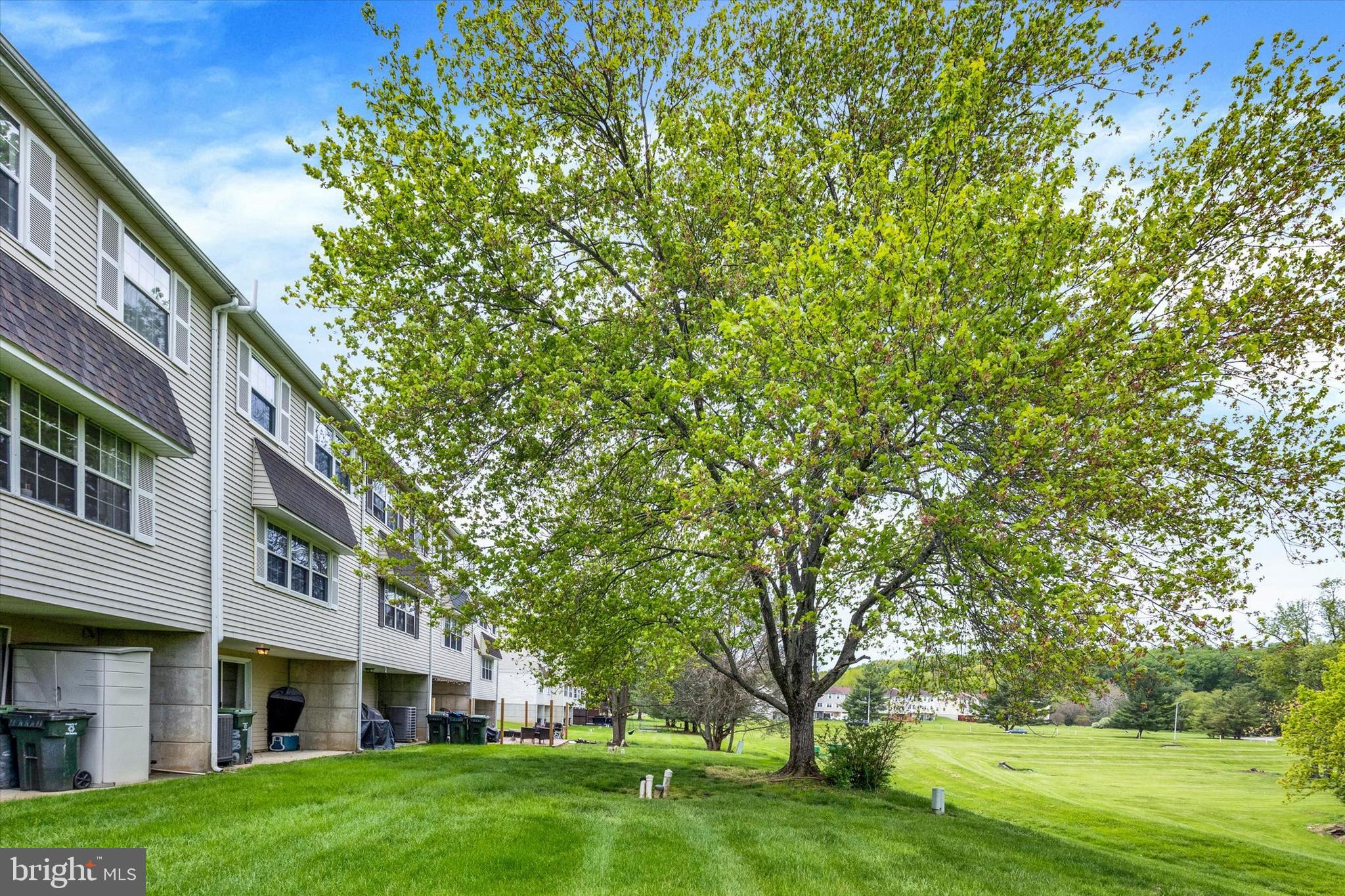 BEAVER RUN KNOLL - Residential