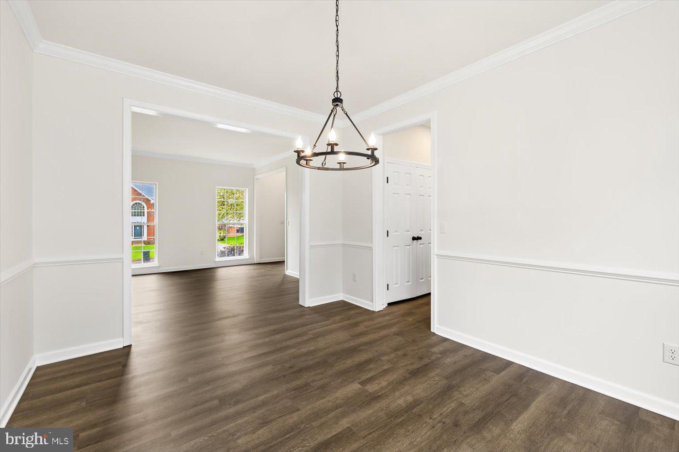 COUNTRY CLUB ESTATES - Residential