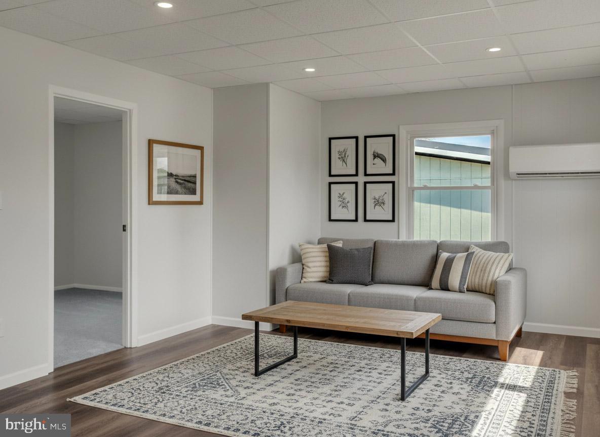 GUILFORD HILLS - Residential