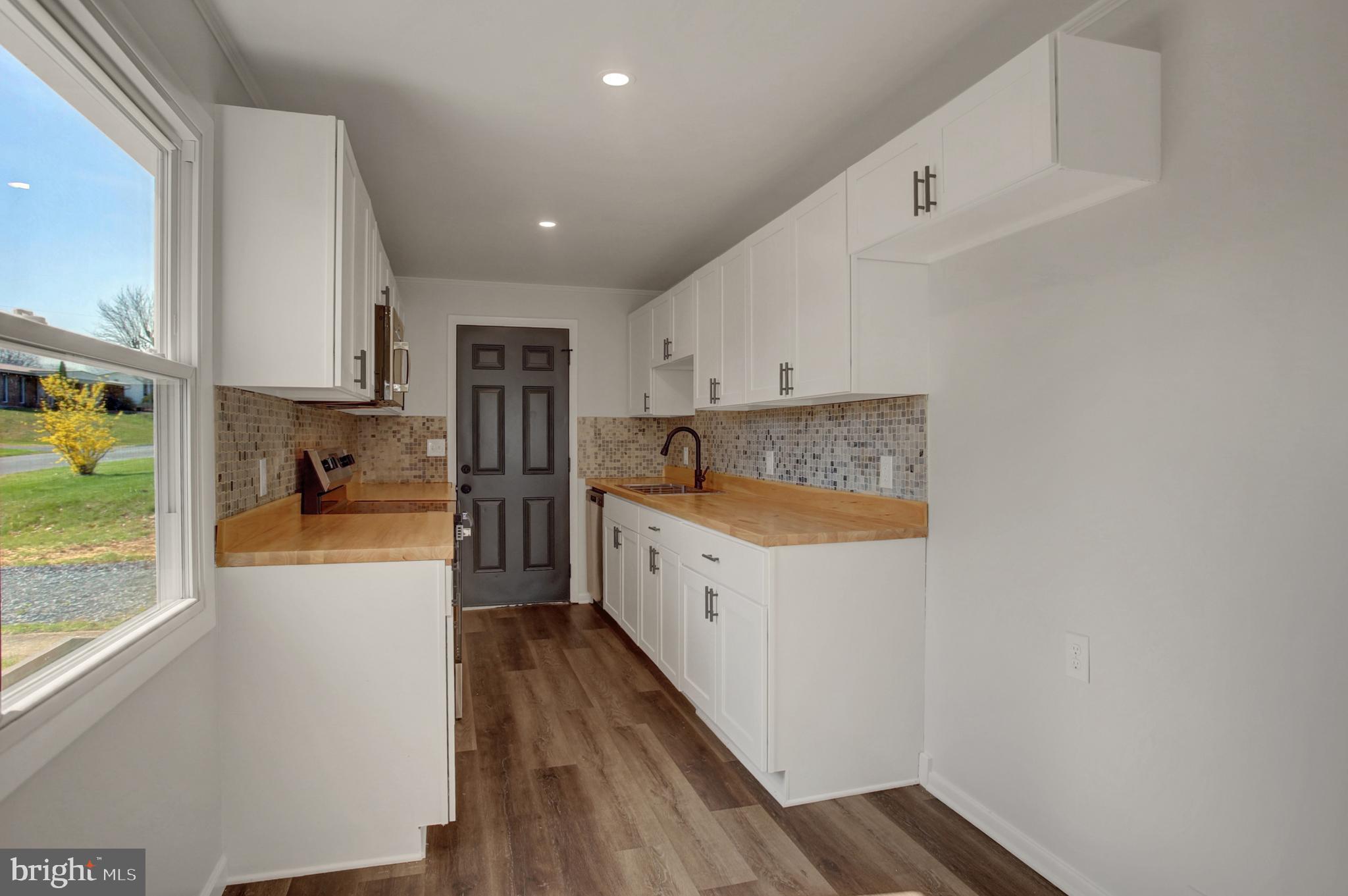 GUILFORD HILLS - Residential