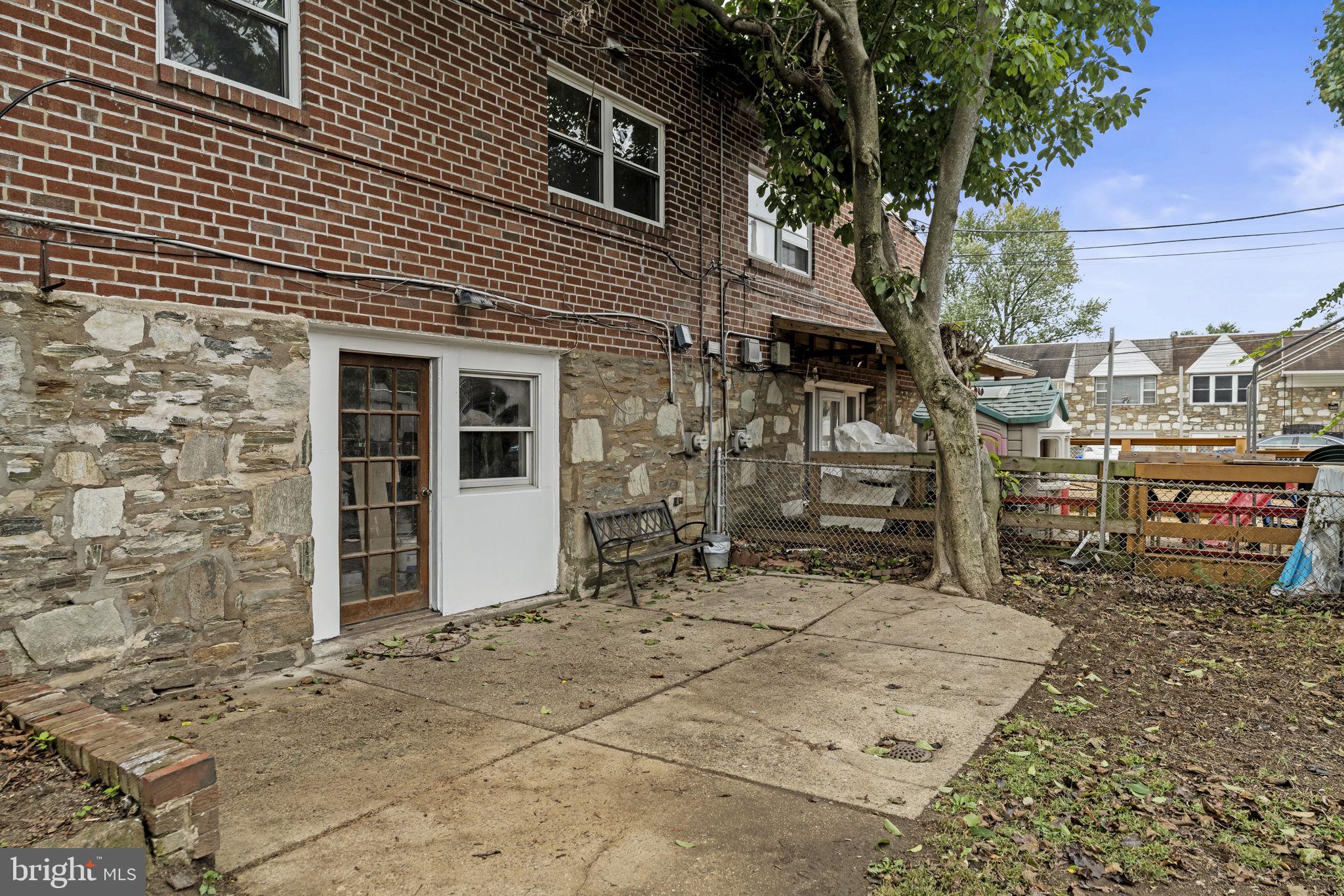 PHILADELPHIA (NORTHEAST) - Residential