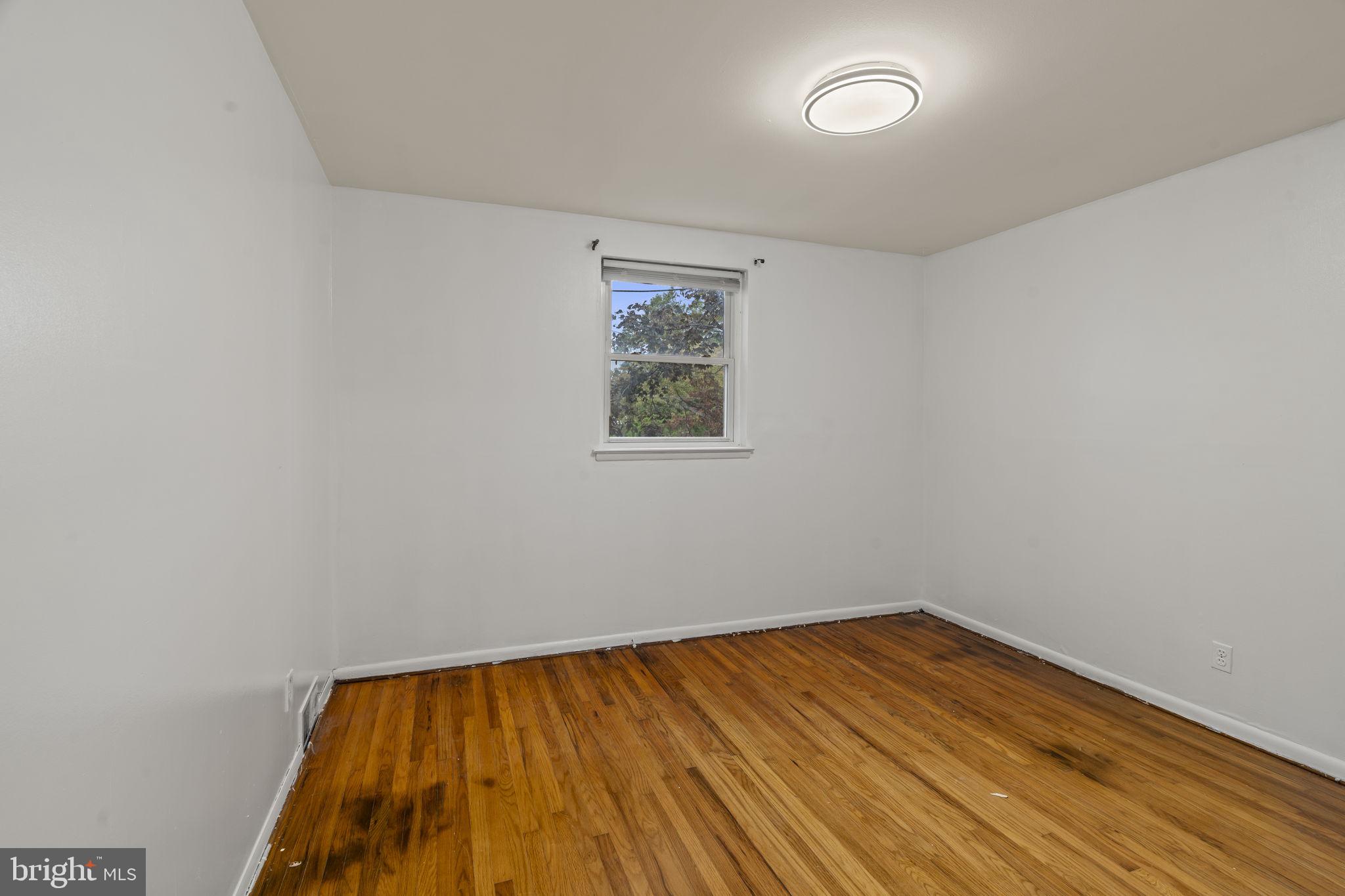 PHILADELPHIA (NORTHEAST) - Residential