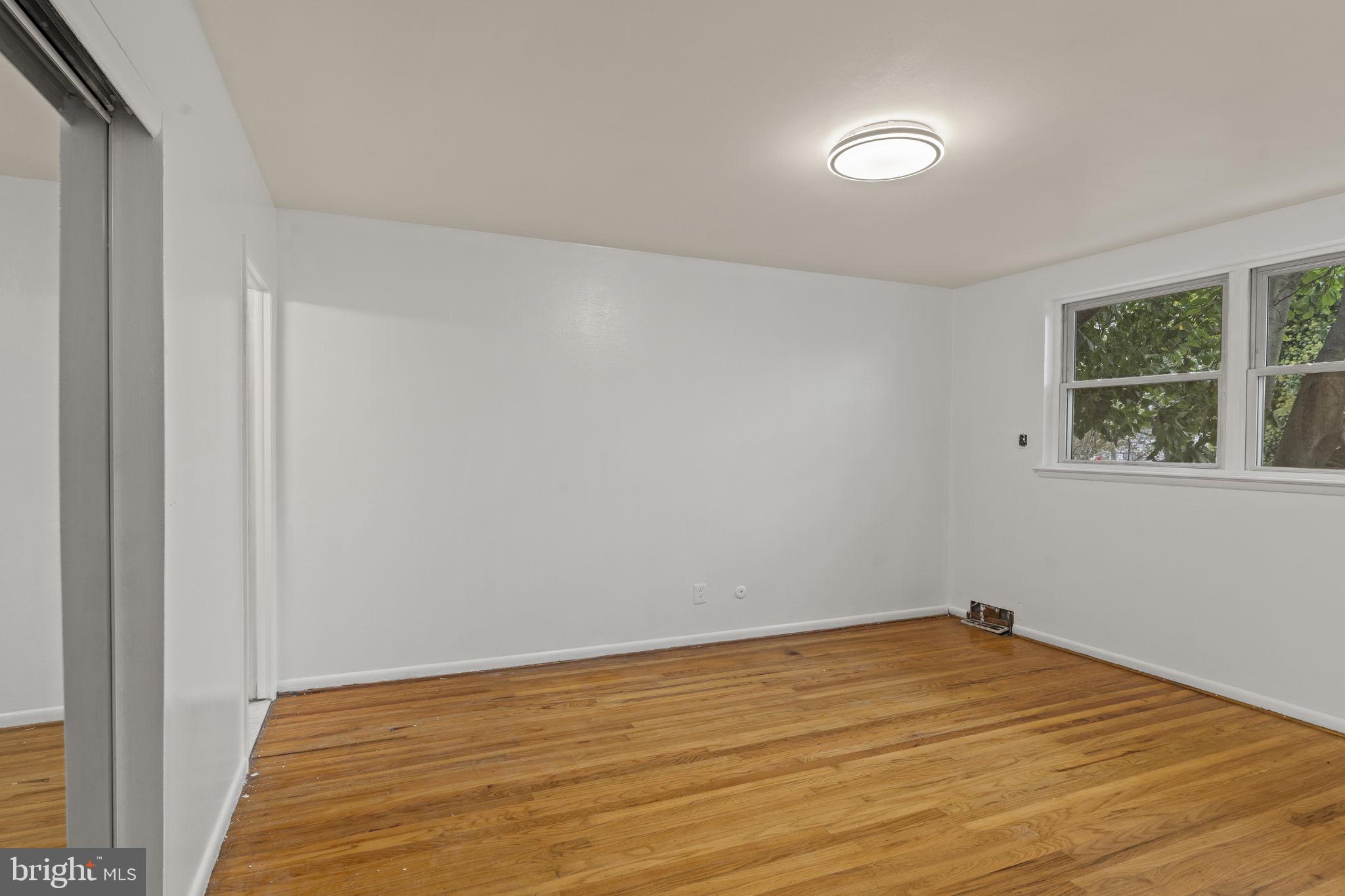 PHILADELPHIA (NORTHEAST) - Residential