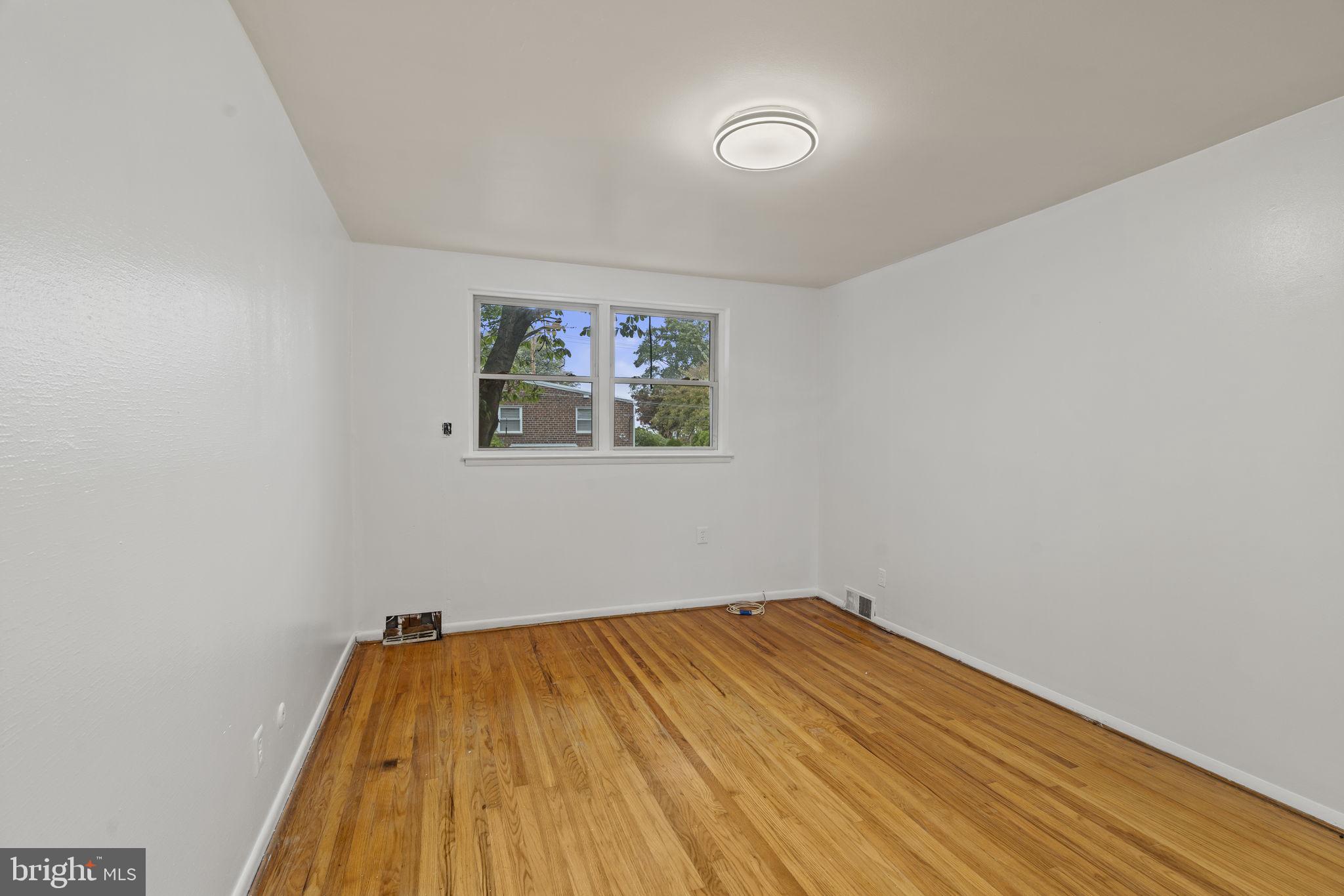 PHILADELPHIA (NORTHEAST) - Residential