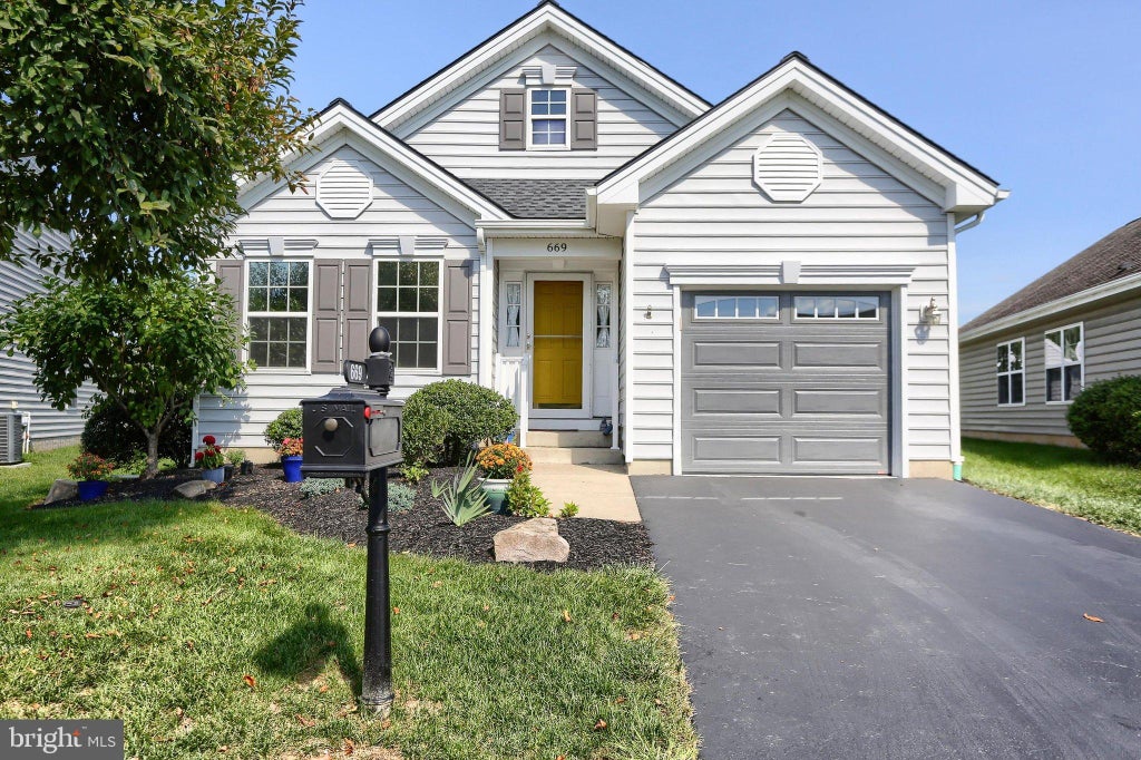 Photo of 669 Baldwin Way, MOUNT JOY, PA 17552 (MLS # PALA2094886)
