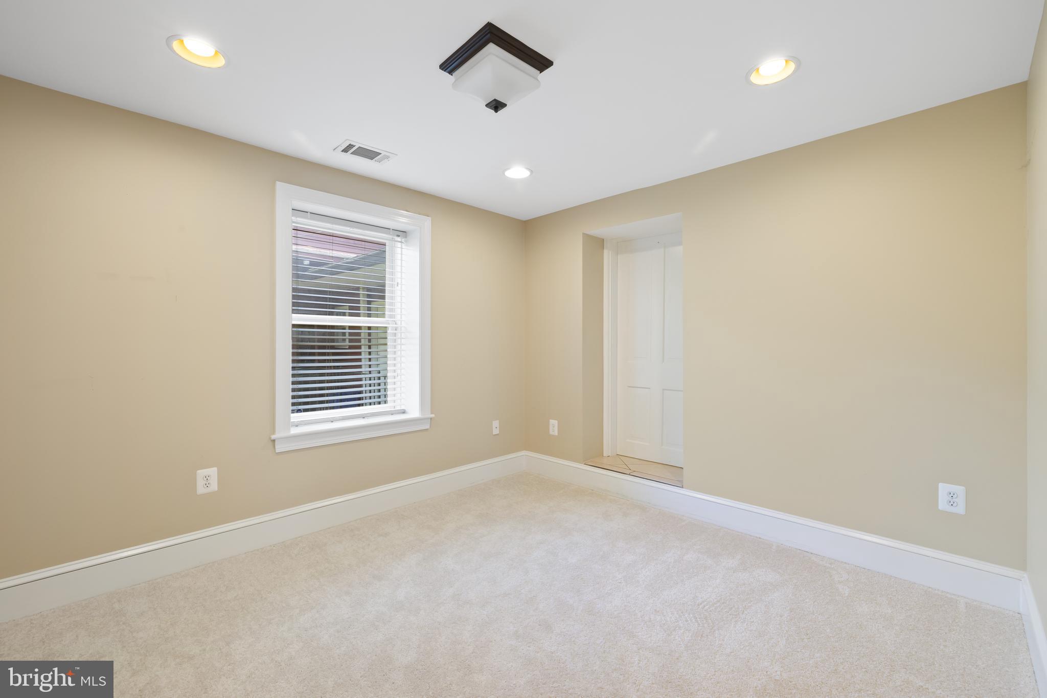 NEW MARKET - Residential Lease