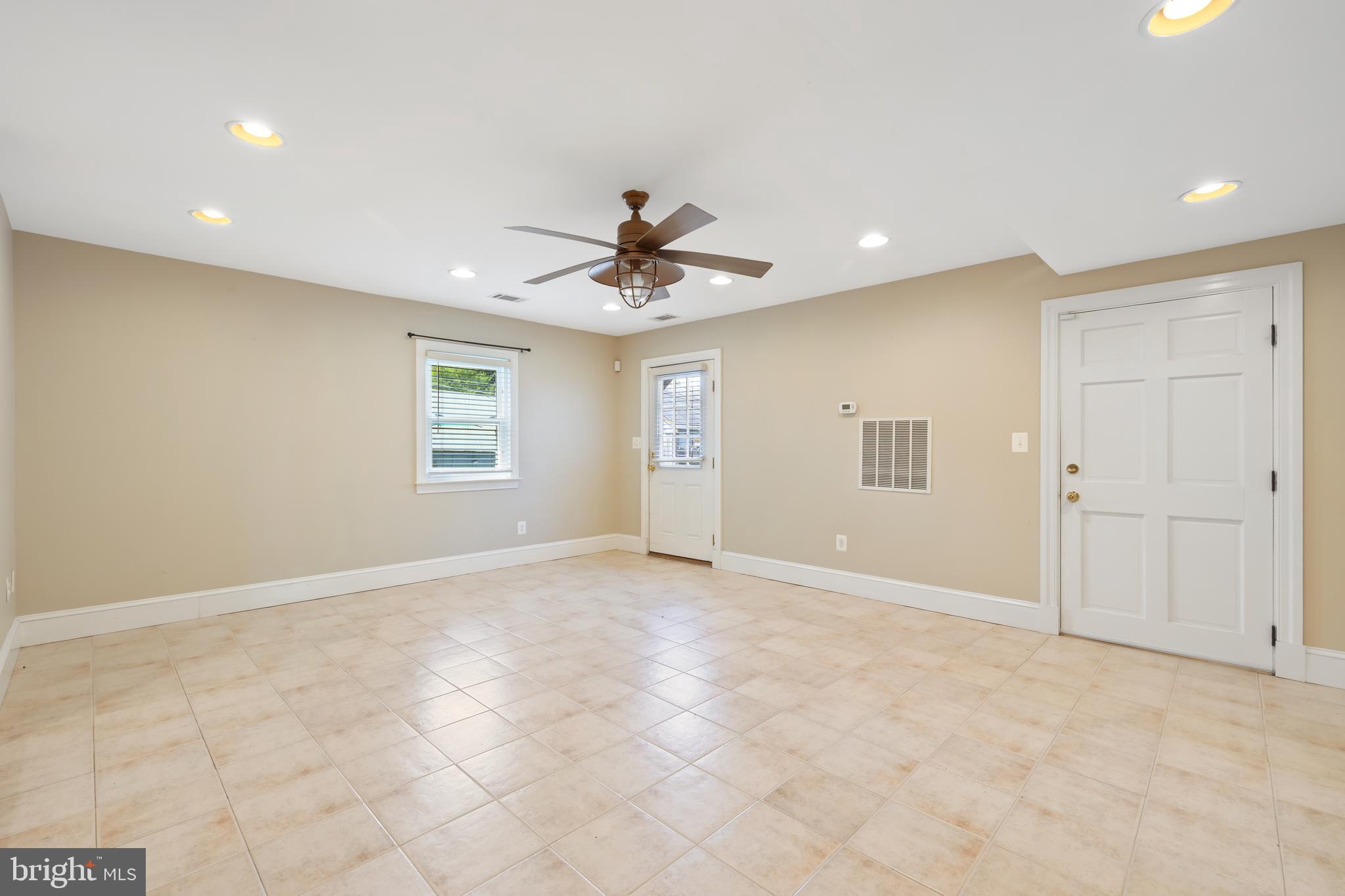 NEW MARKET - Residential Lease