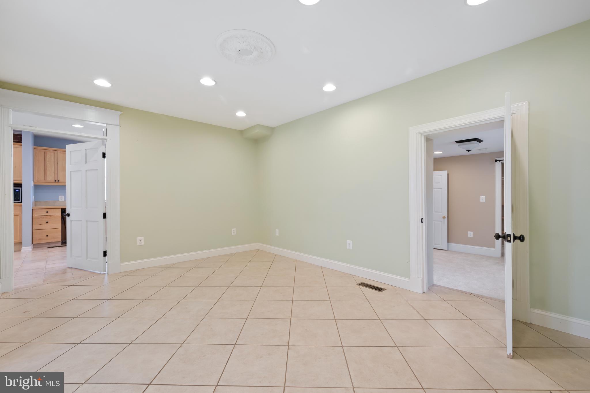 NEW MARKET - Residential Lease