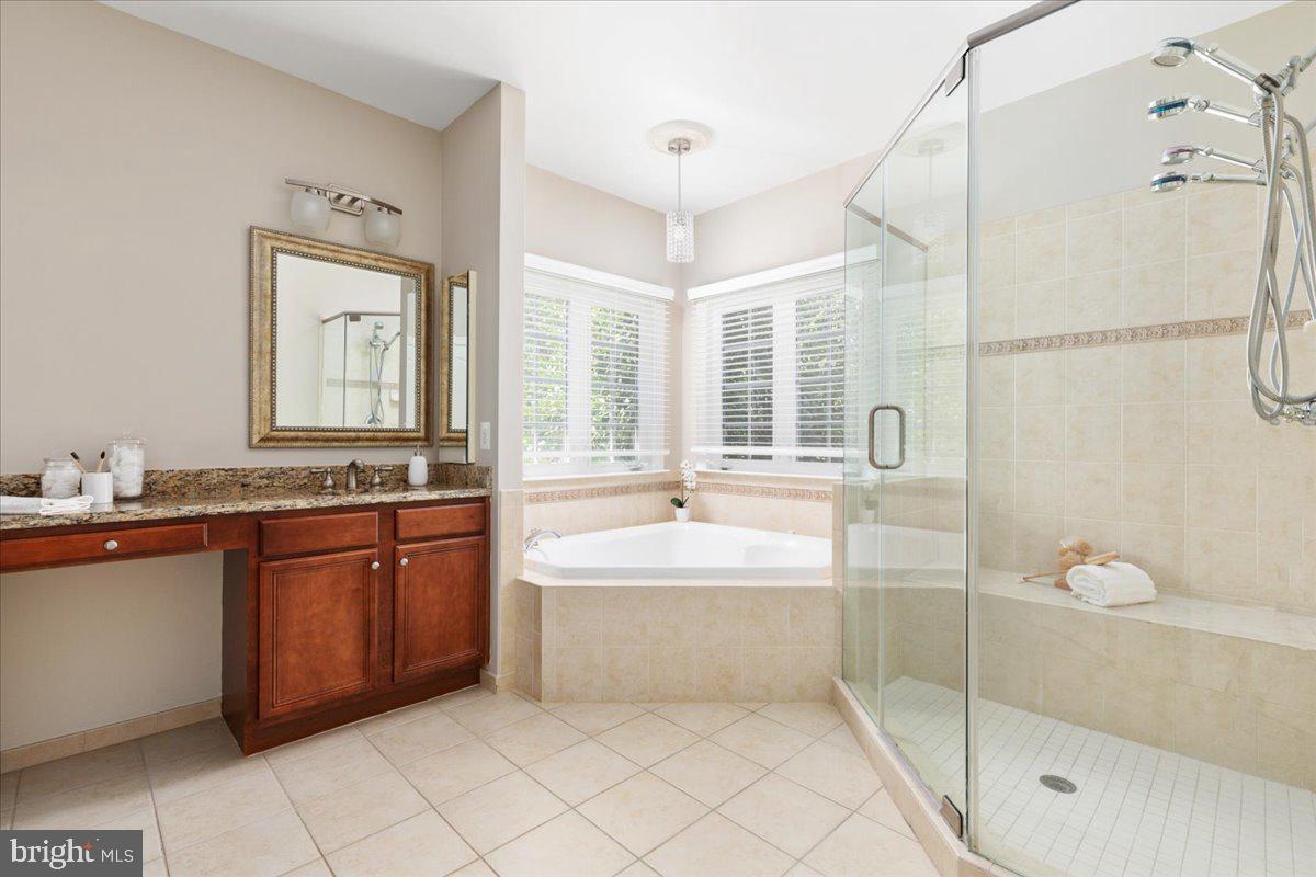 SOUTHERN WALK AT BROADLANDS - Residential