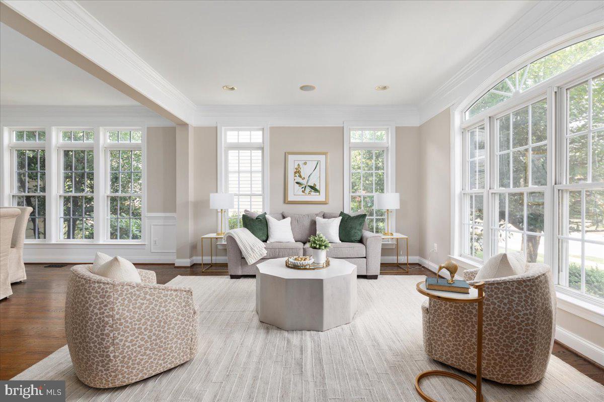 SOUTHERN WALK AT BROADLANDS - Residential