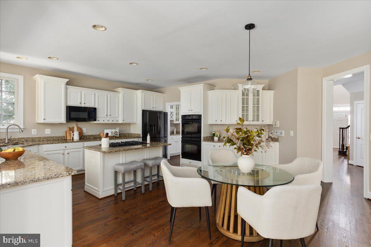 SOUTHERN WALK AT BROADLANDS - Residential