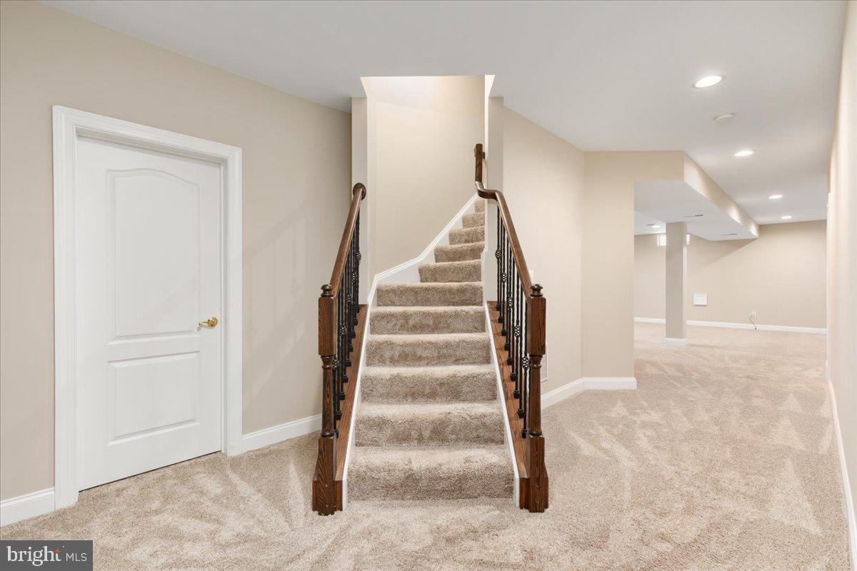 SOUTHERN WALK AT BROADLANDS - Residential