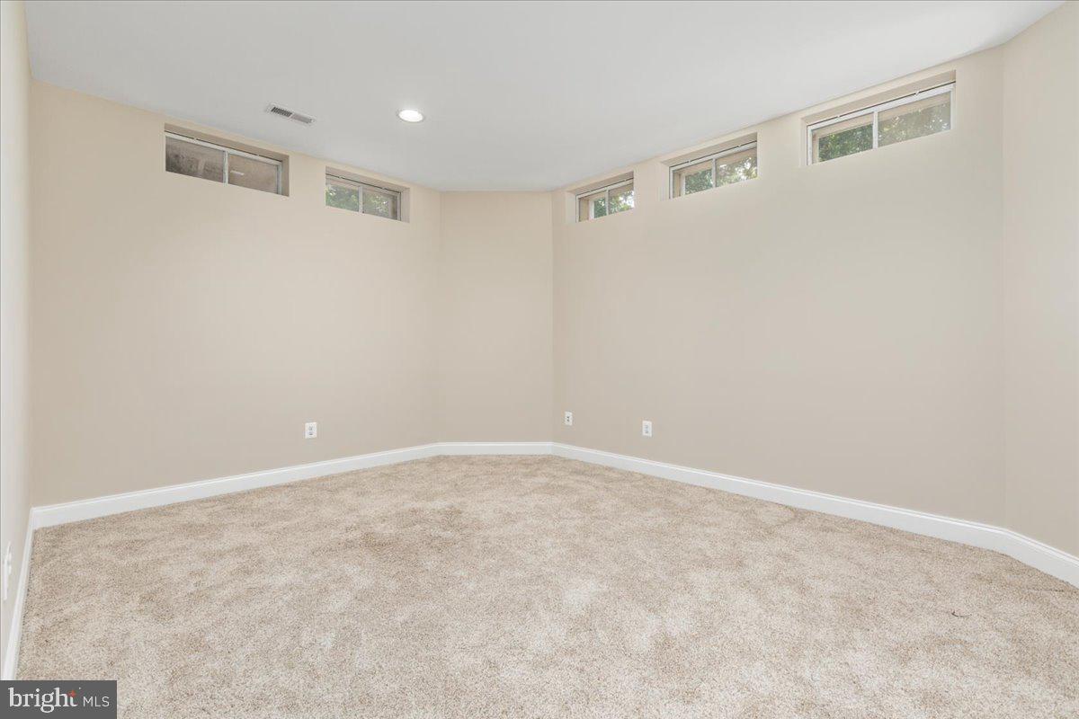 SOUTHERN WALK AT BROADLANDS - Residential