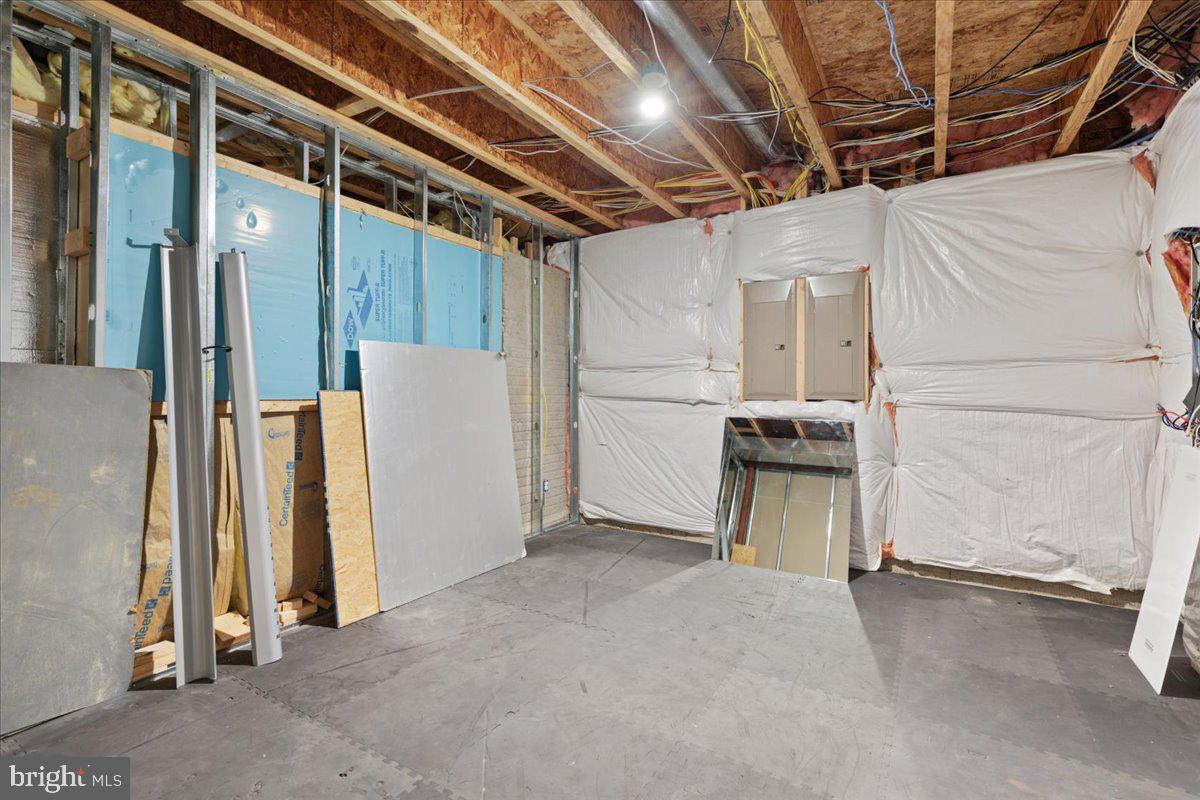 SOUTHERN WALK AT BROADLANDS - Residential