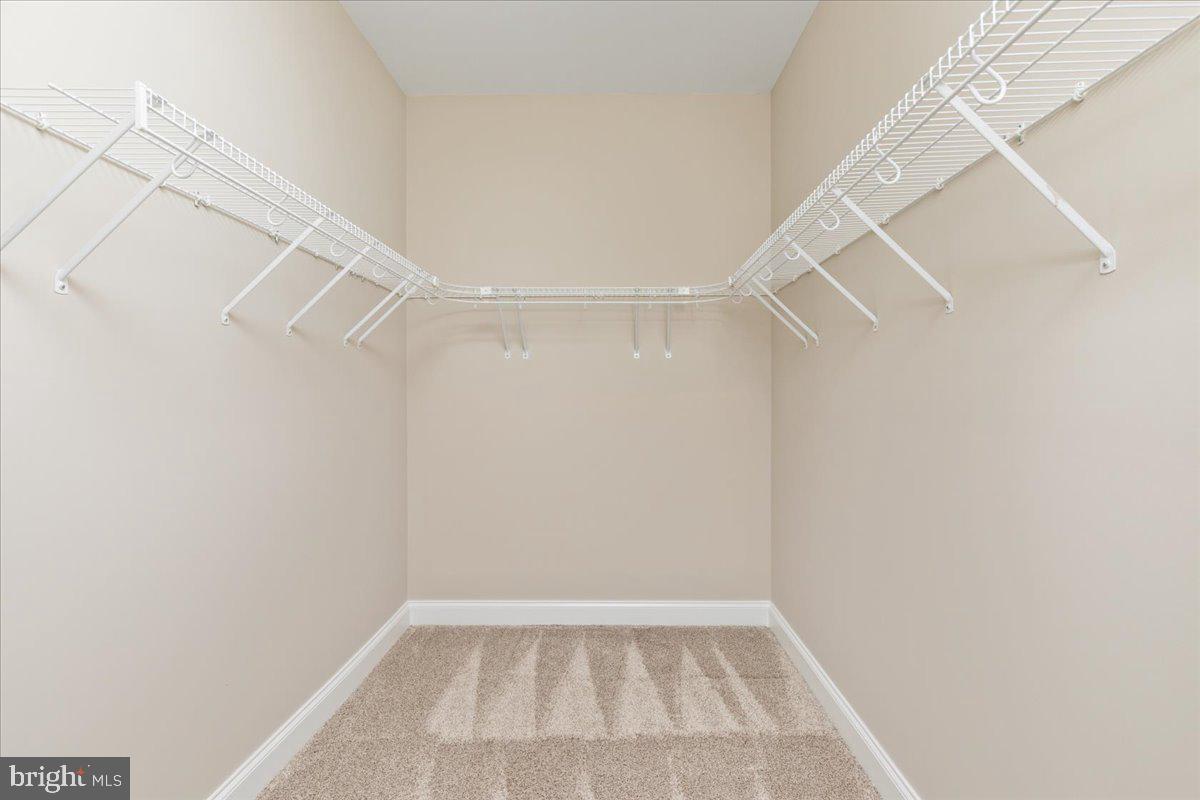 SOUTHERN WALK AT BROADLANDS - Residential