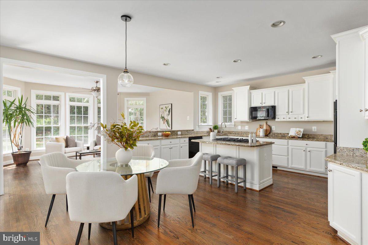 SOUTHERN WALK AT BROADLANDS - Residential