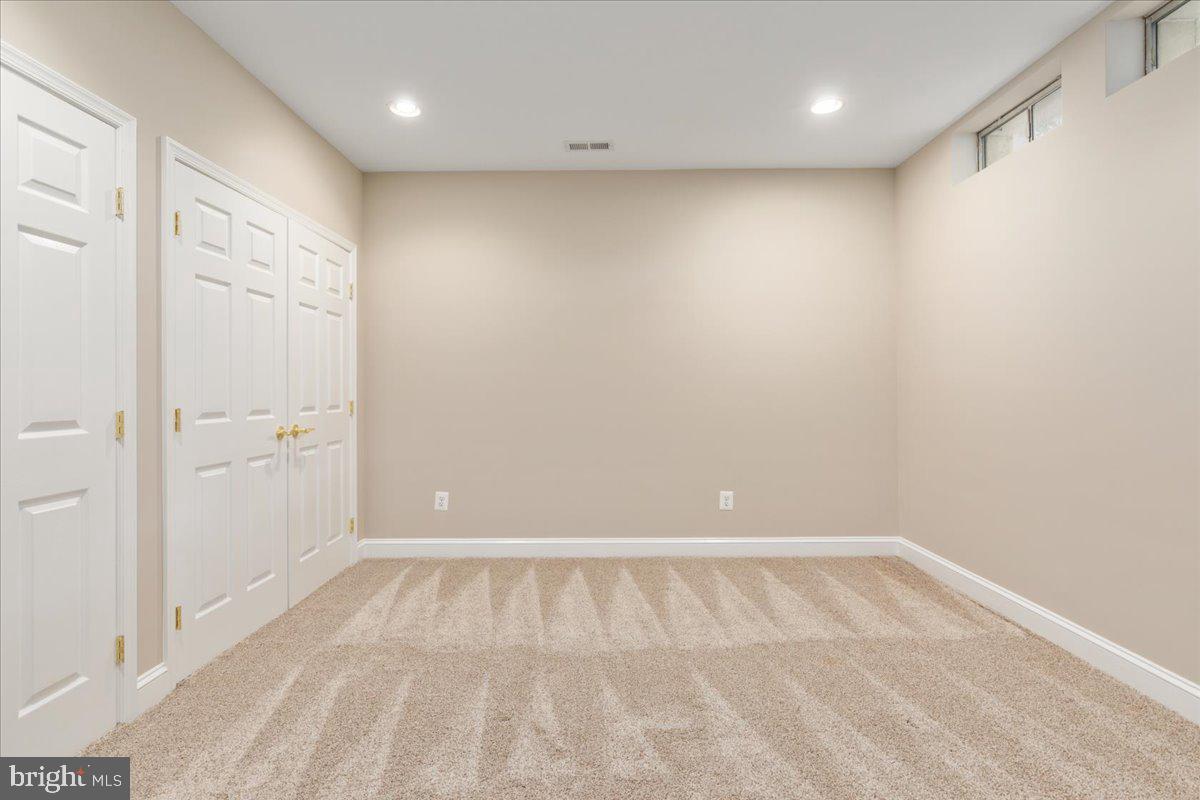 SOUTHERN WALK AT BROADLANDS - Residential