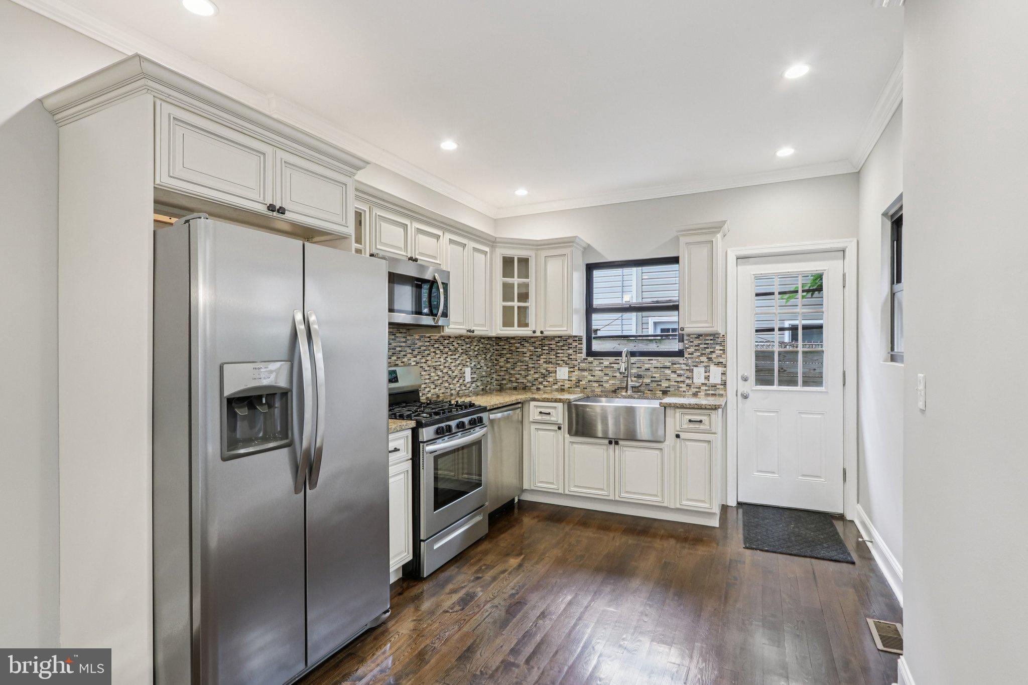 POINT BREEZE - Residential