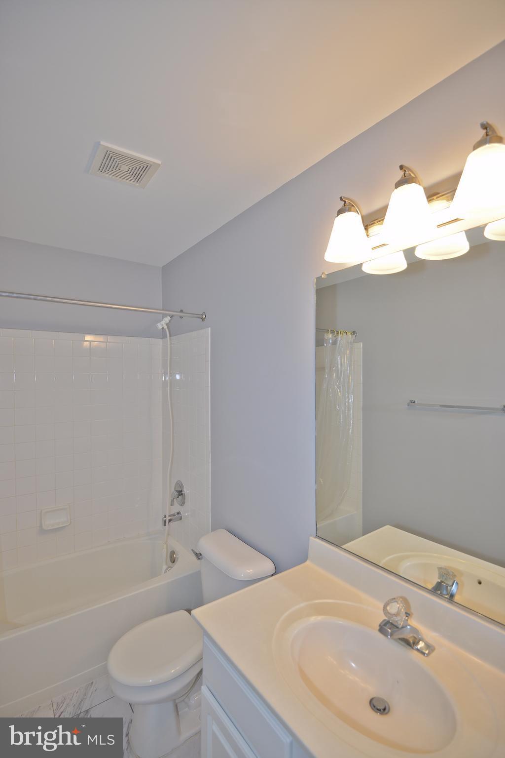 LEE OVERLOOK - Residential