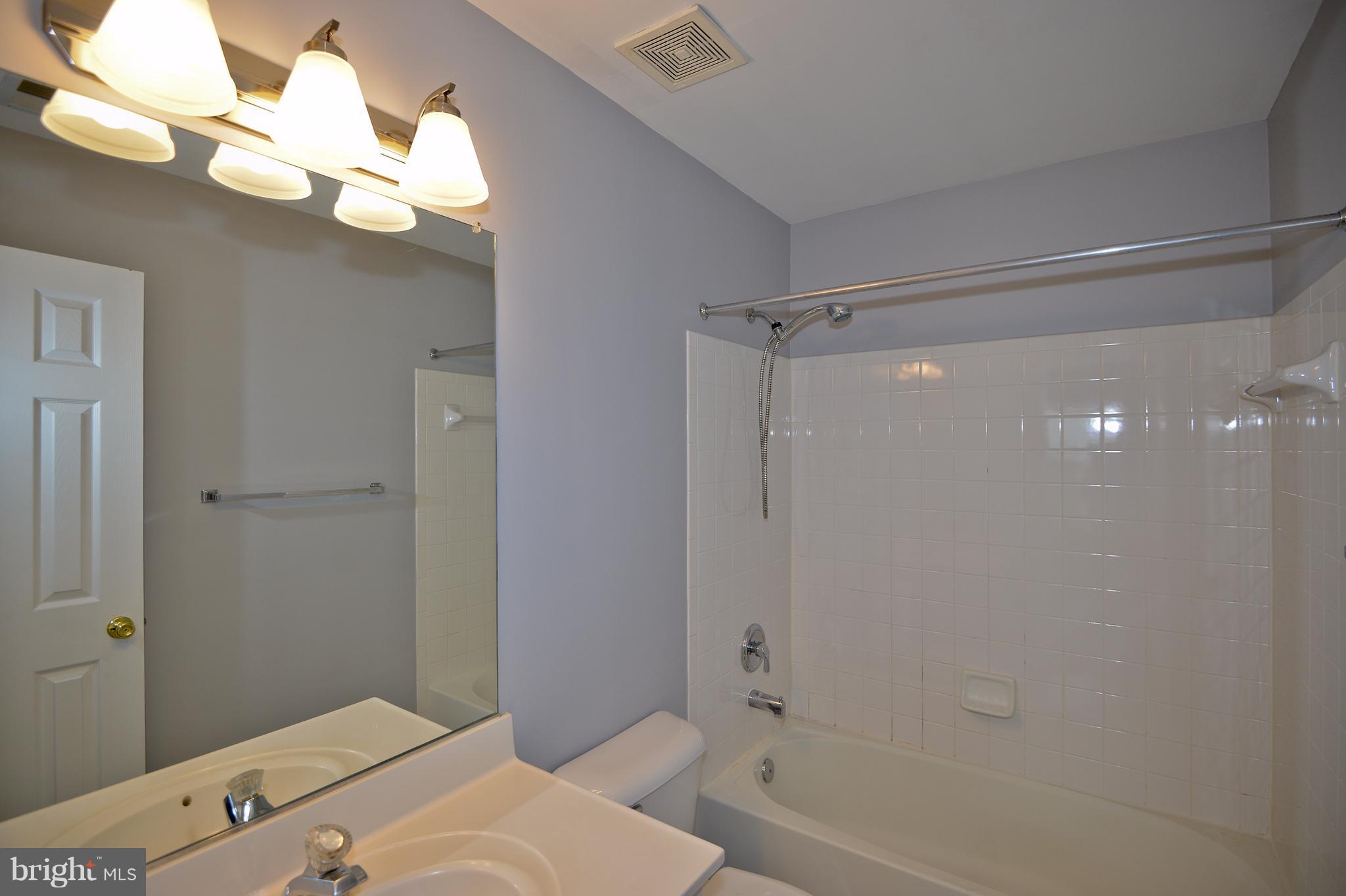 LEE OVERLOOK - Residential