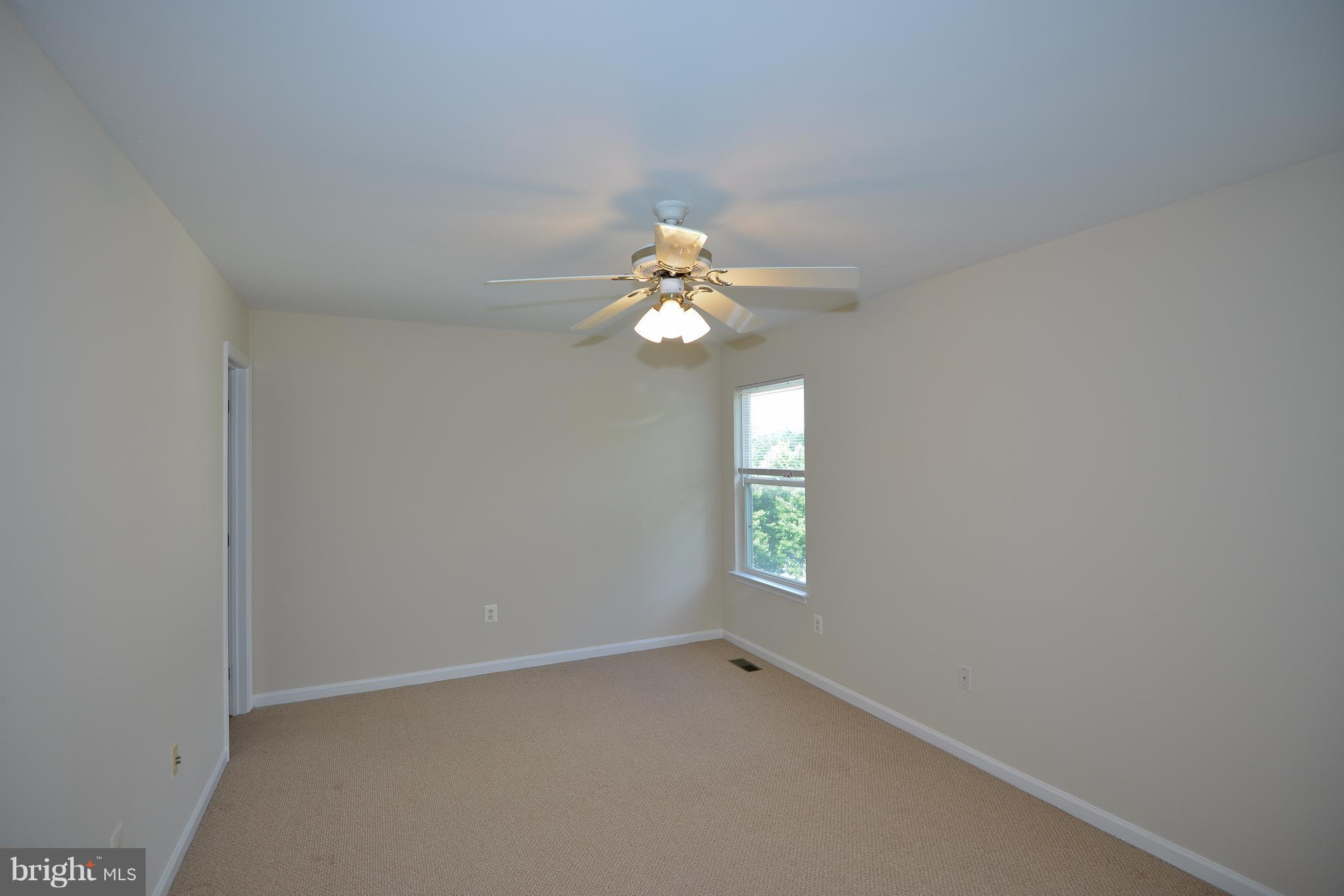 LEE OVERLOOK - Residential