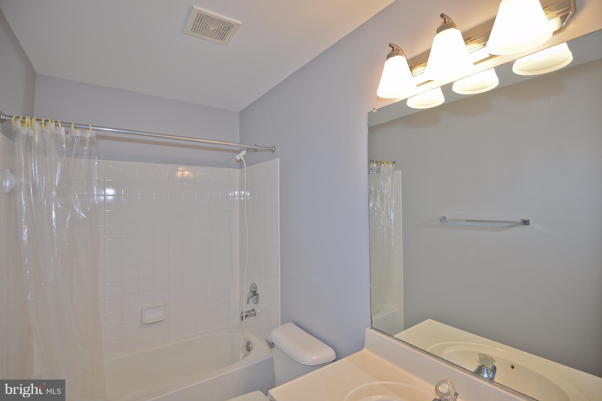 LEE OVERLOOK - Residential