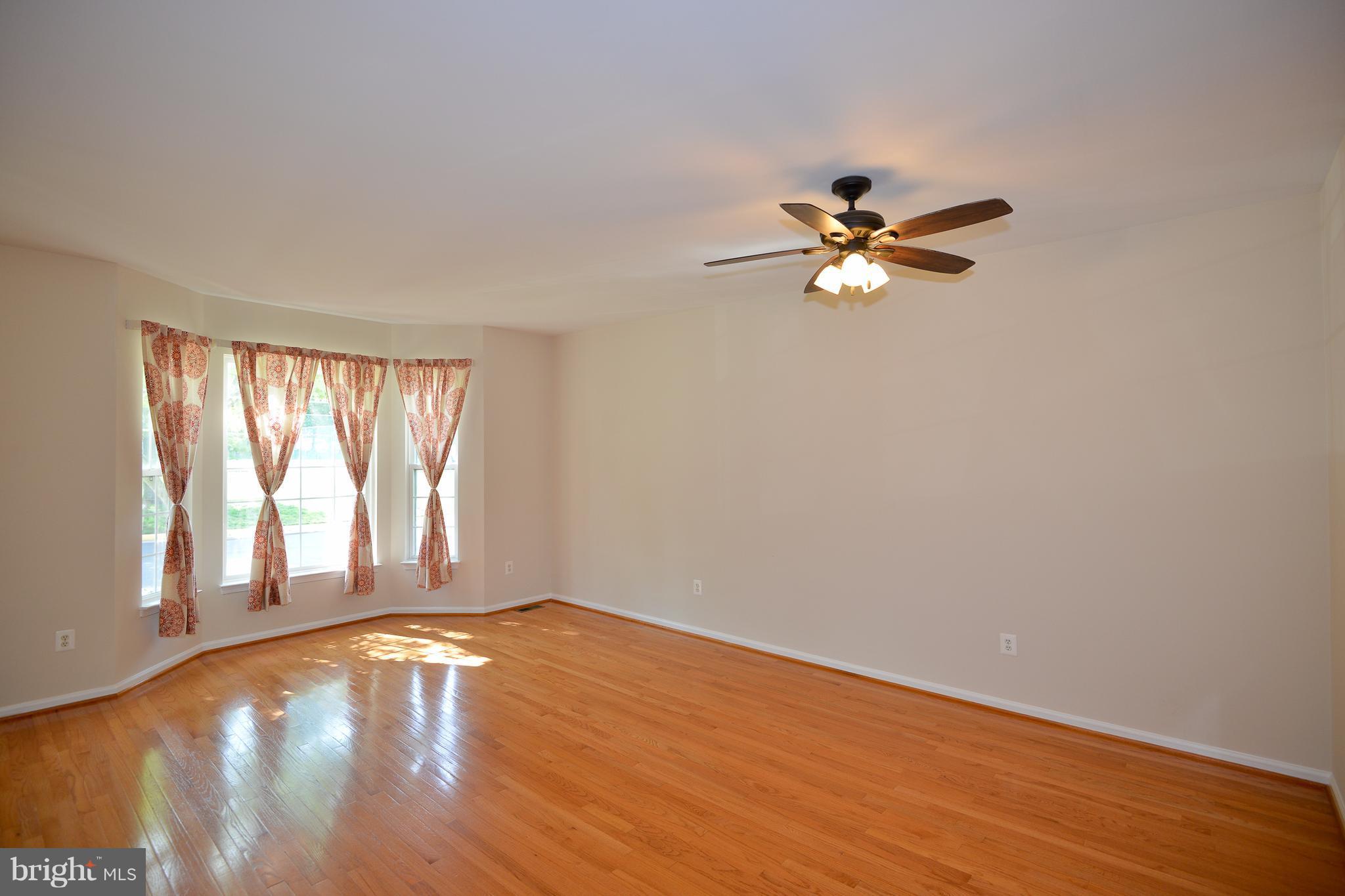 LEE OVERLOOK - Residential