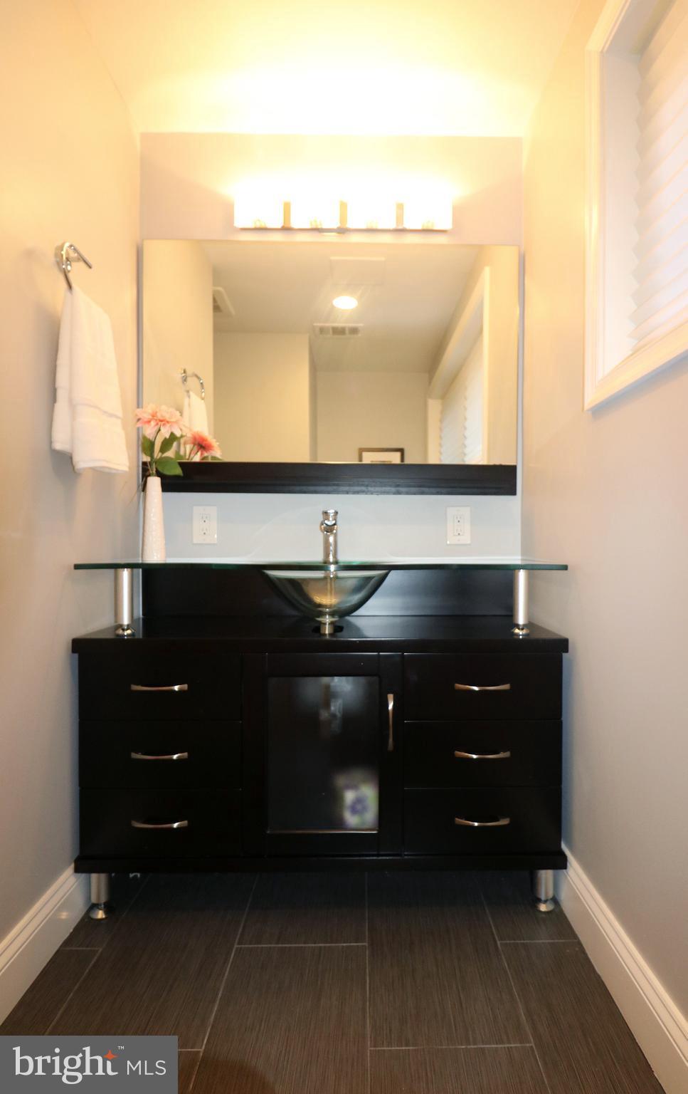 WOODHAVEN - Residential Lease